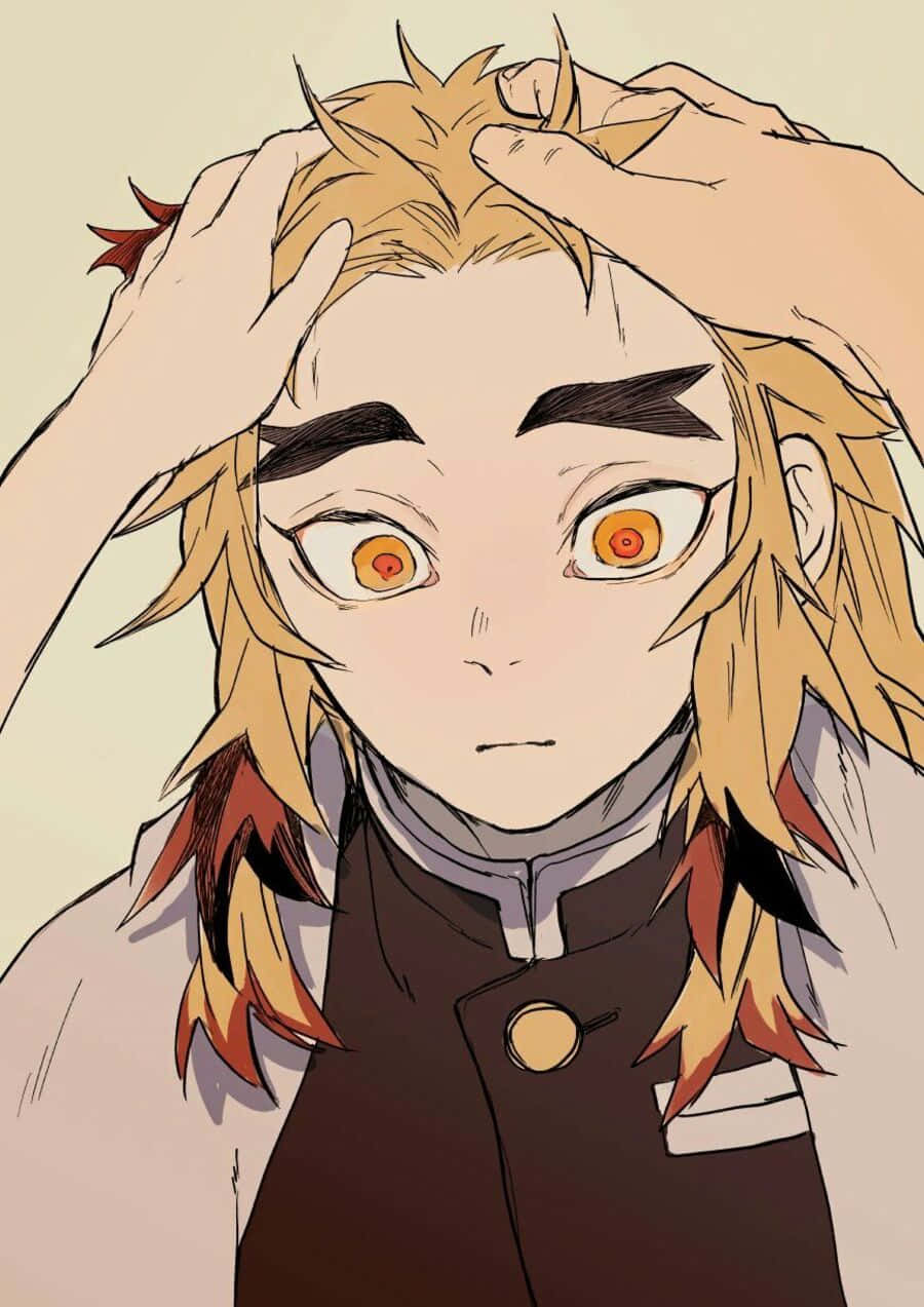 Rengoku Aesthetic 桌布 壁紙 — 一個近距離的動漫角色，擁有尖刺金髮和橙色眼睛，雙手輕輕觸碰頭部，背景是柔和的米色。