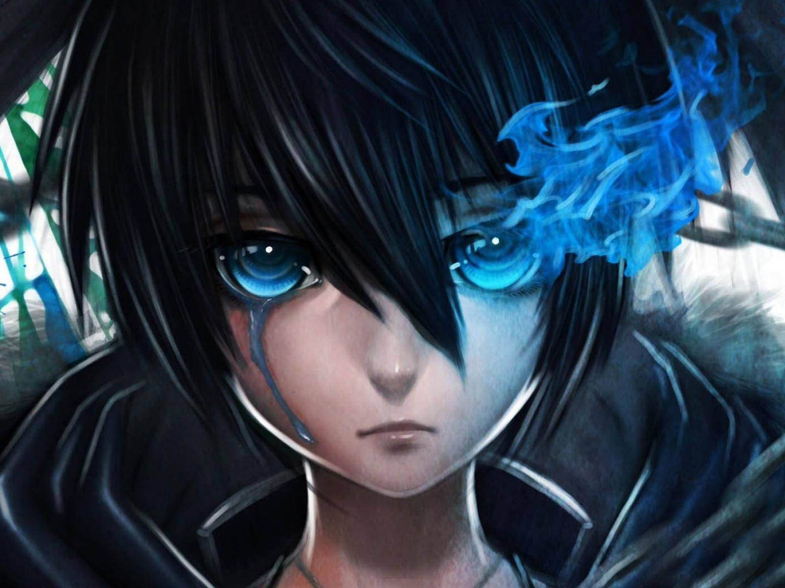 動漫男孩 桌布 壁紙 — 一個近距離的動漫角色，黑髮，發光的藍色眼睛，藍色火焰在臉旁旋轉。