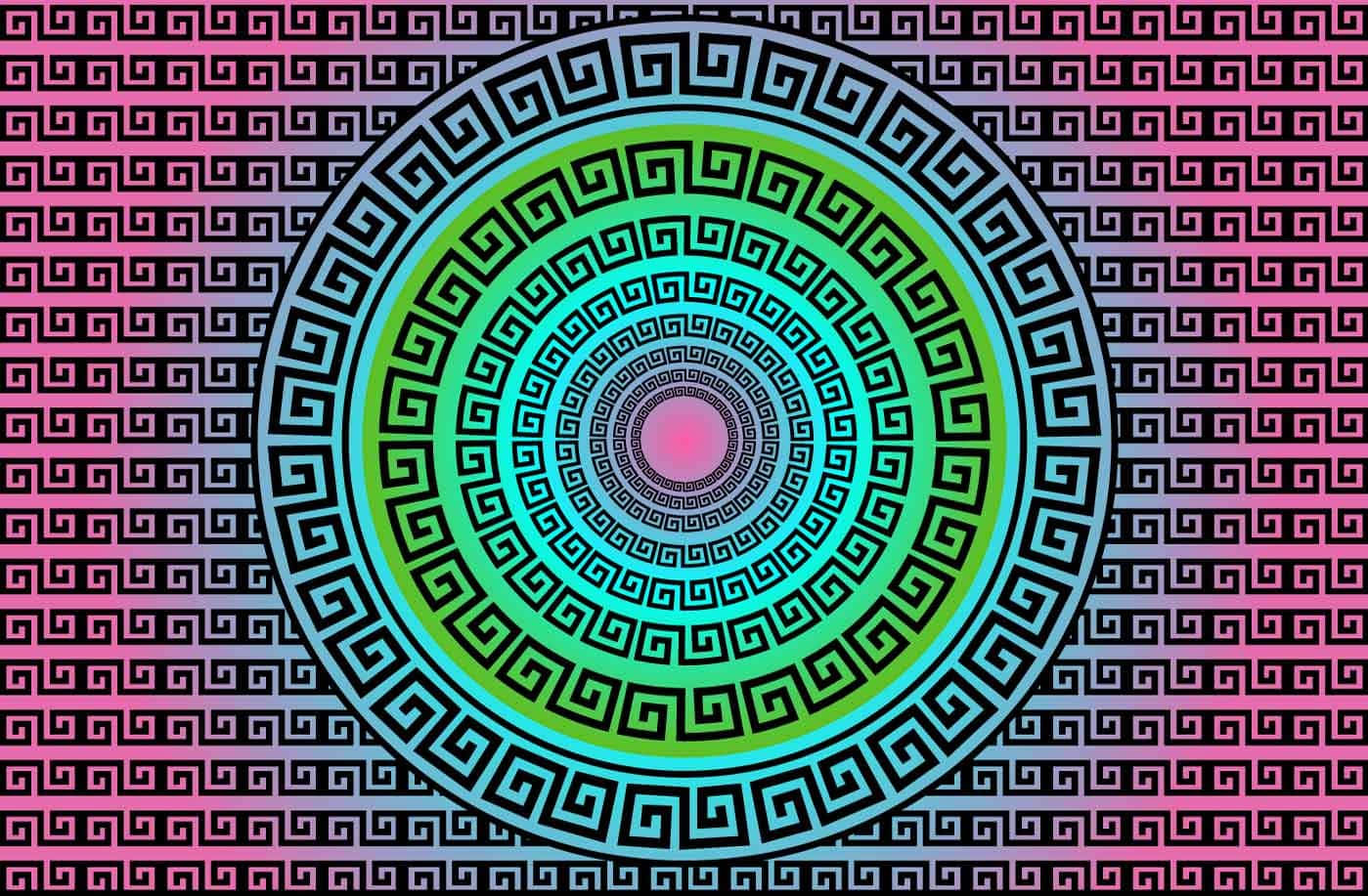 versace 桌布 壁紙 — 一個迷人的同心希臘鑰匙圖案從發光的粉紅色中心向外輻射，背景為漸變粉紅色和藍色。