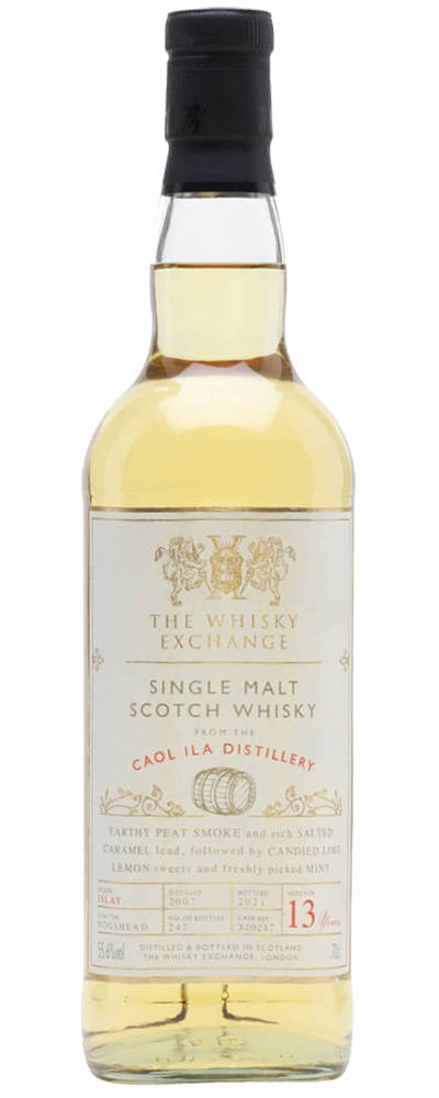 alcohol 桌布 壁紙 — 一個透明玻璃瓶，裝有來自Caol Ila蒸餾廠的The Whisky Exchange單一麥芽蘇格蘭威士忌，帶有金色液體和詳細標籤。