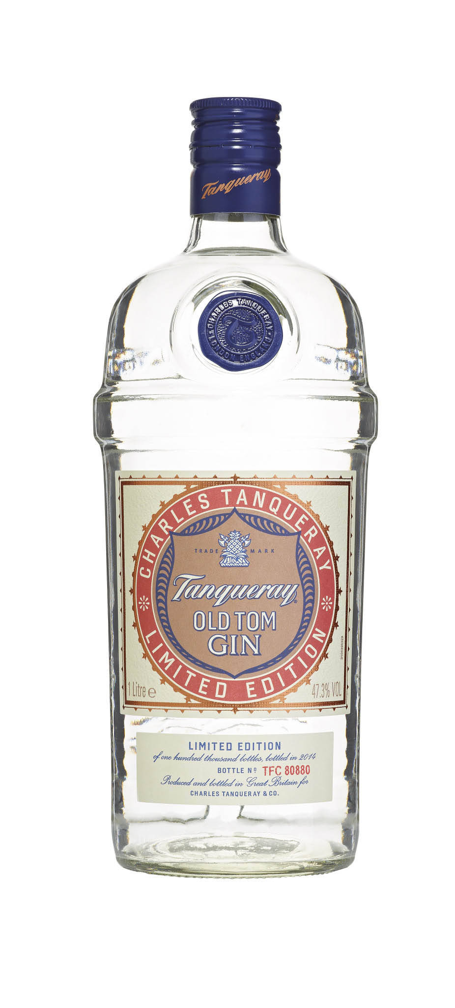 alcohol 桌布 壁紙 — 一個透明玻璃瓶的Tanqueray Old Tom Gin Limited Edition，帶有藍色蓋子和詳細的復古標籤，背景為白色。