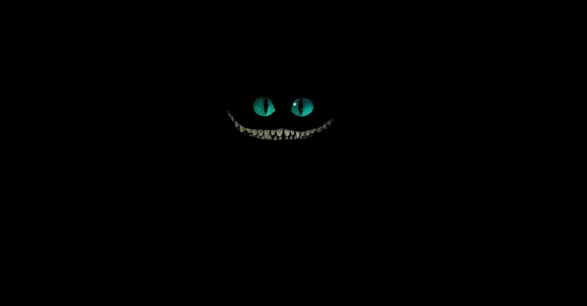 Black Cartoon Characters 桌布 壁紙 — 一個邪惡的笑容，帶著發光的青綠色眼睛從絕對的黑暗中窺視，露出鋒利的牙齒，形成令人毛骨悚然的微笑。