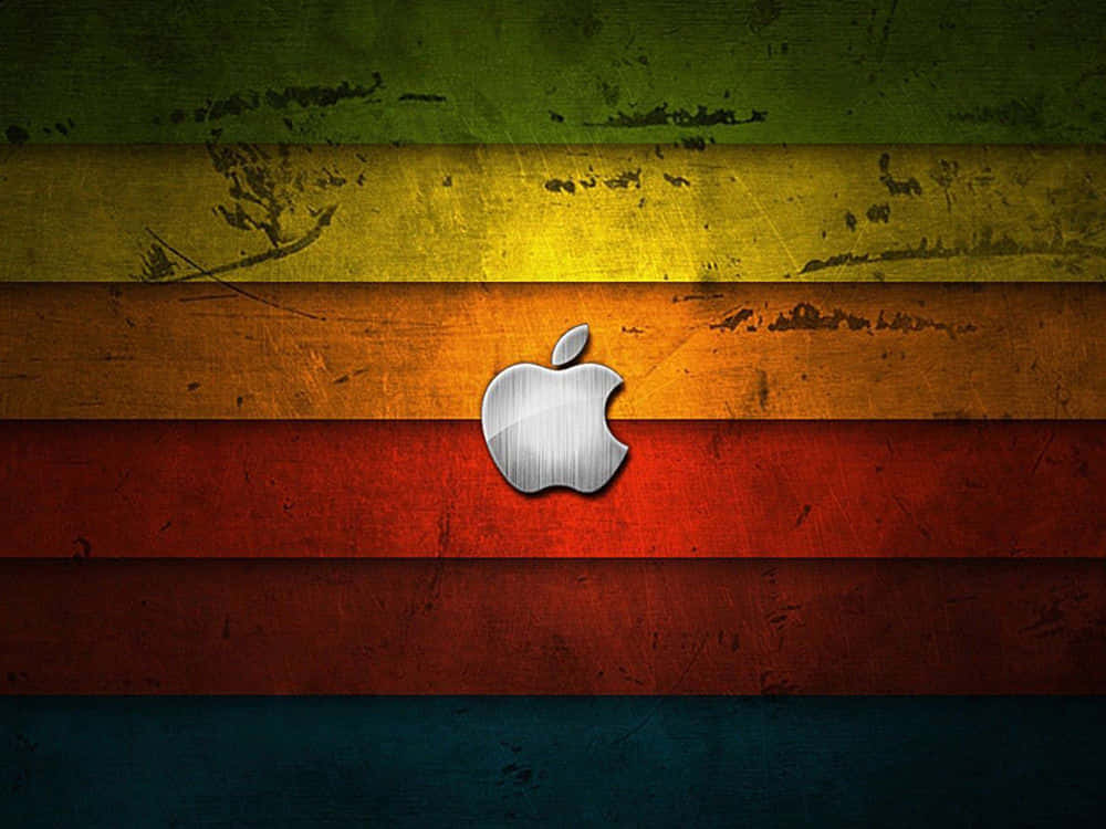 桌布 壁紙 — 一個金屬質感的Apple標誌置中於經風化的彩虹漸變背景上，帶有水平條紋。