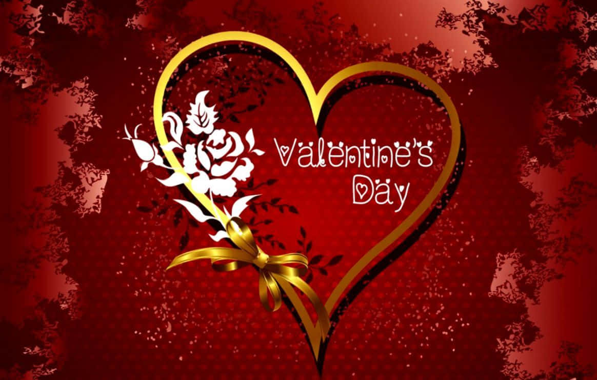 Cute Valentine 桌布 壁紙 — 一個金色心形配上白玫瑰和蝴蝶結，在紋理紅背景上慶祝情人節。
