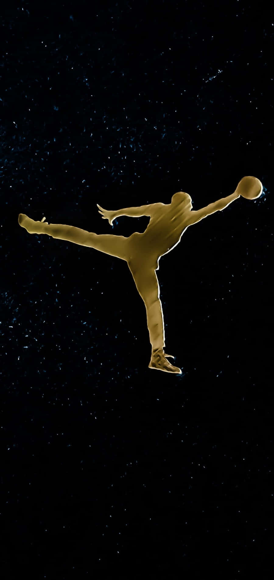 Black And Gold Aesthetic 桌布 壁紙 — 一個金色籃球運動員在星空夜空中的剪影，手持籃球。