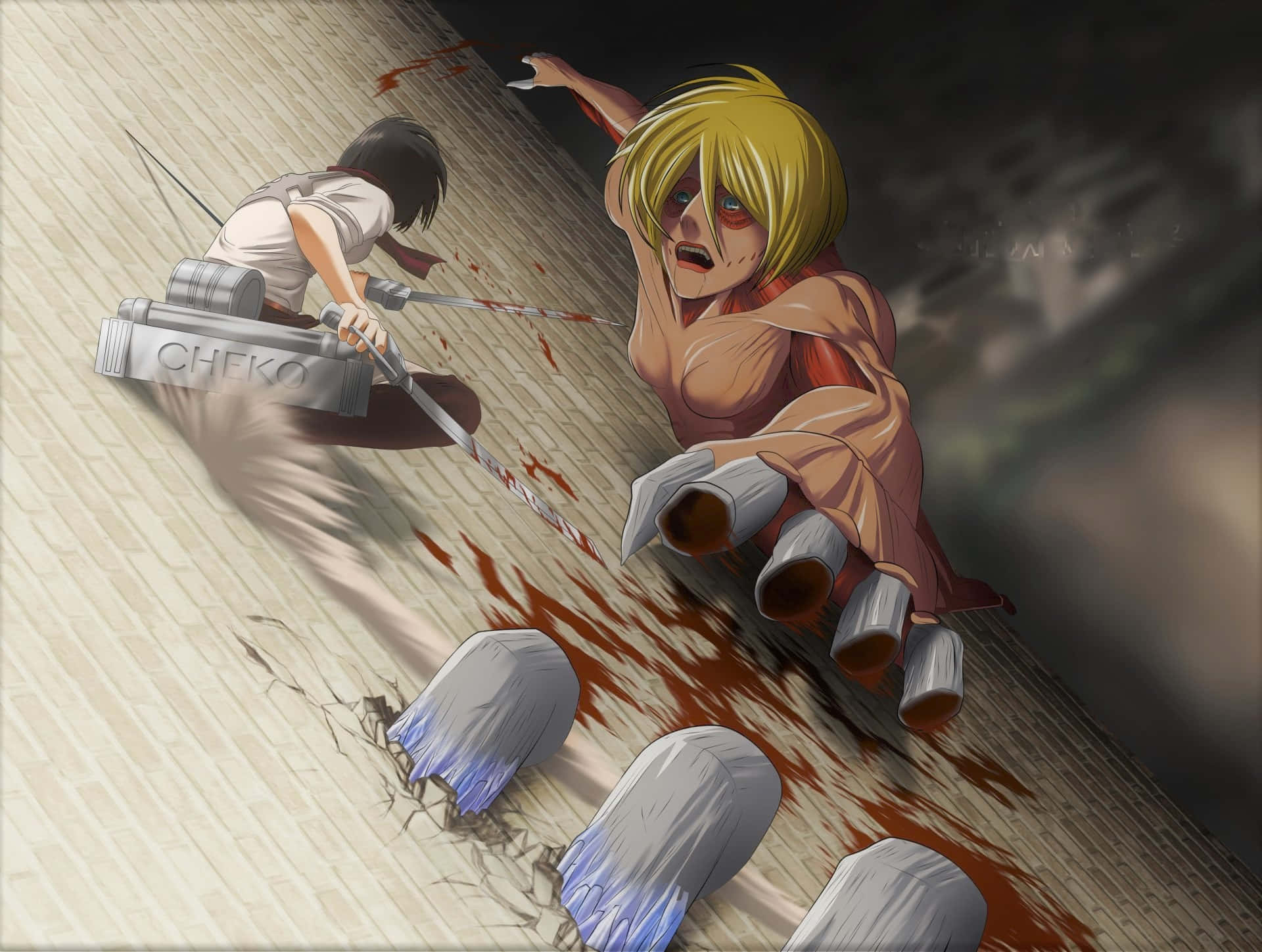 Female Titan 桌布 壁紙 — 一個金髮動漫角色以巨人形態向前猛撲，木地板上血跡斑斑，一名身穿白色裝備的士兵揮劍攻擊。