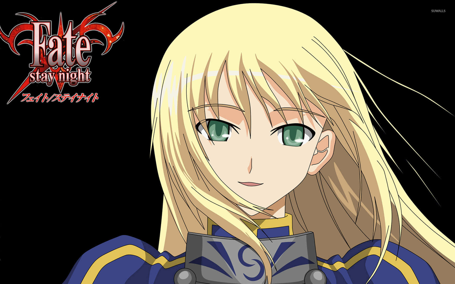 Saber Fate Stay Night 桌布 壁紙 — 一個金髮碧眼的動漫女孩的特寫，身穿藍色和金色的服裝，背景是黑色。