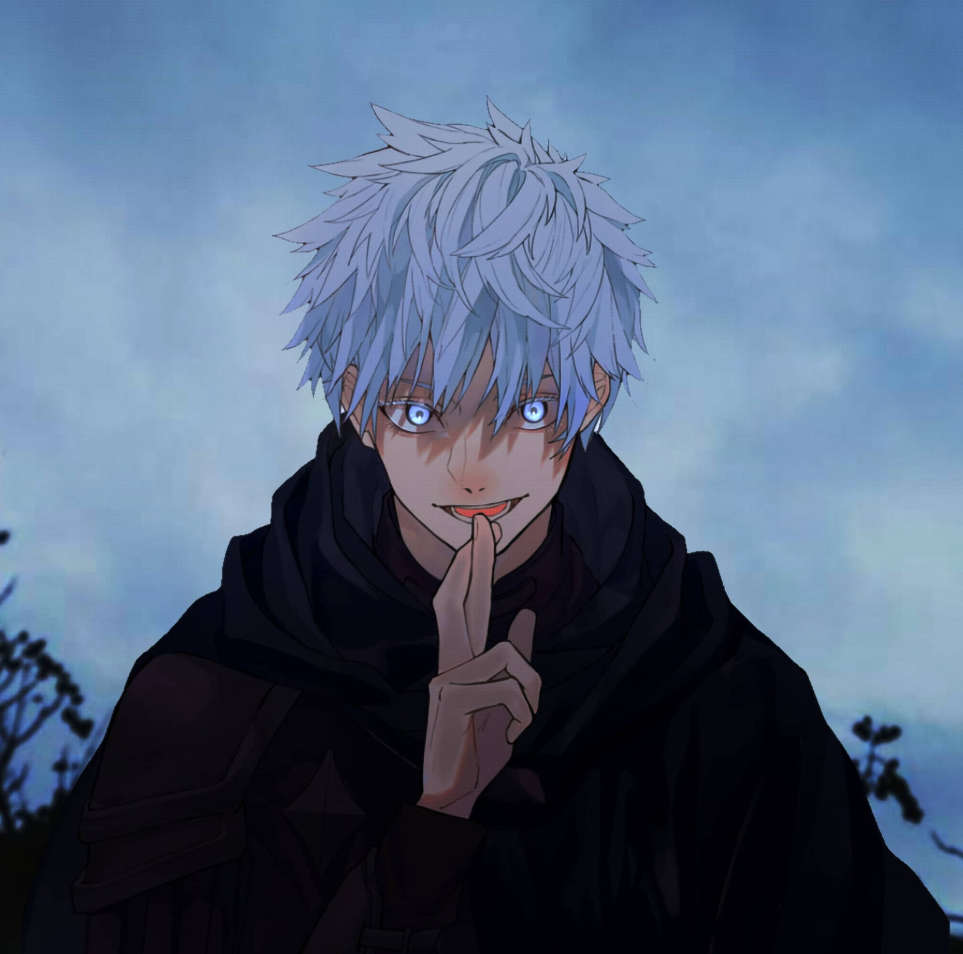 icon 桌布 壁紙 — 一個銀色尖髮、身穿黑色斗篷的動漫男孩，在陰鬱的暮色天空下眨眼並將手指放在唇邊。