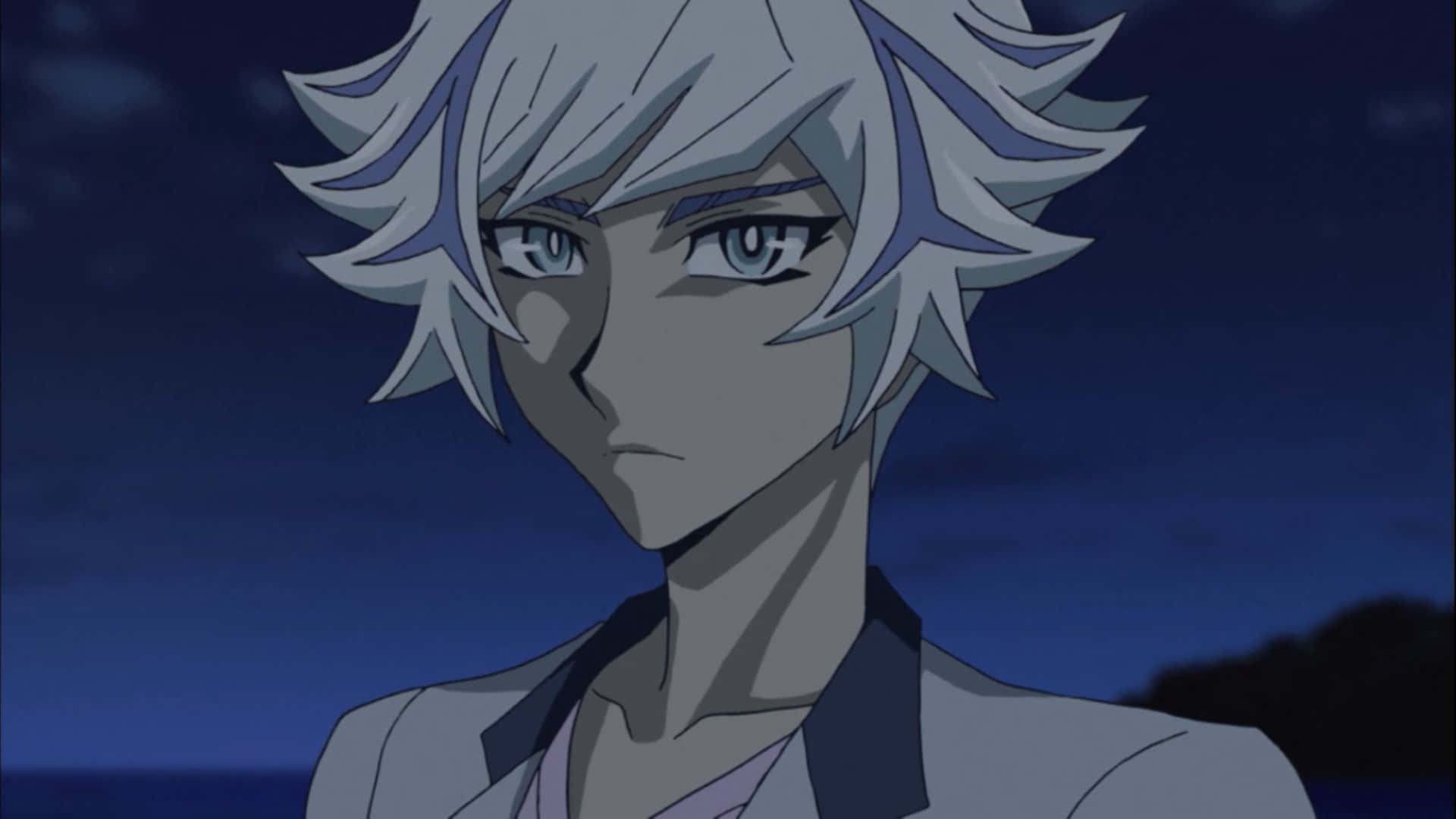 Ryoken Kogami 桌布 壁紙 — 一個銀色頭髮、藍色眼睛的動漫角色，在深藍色夜空下凝視前方。