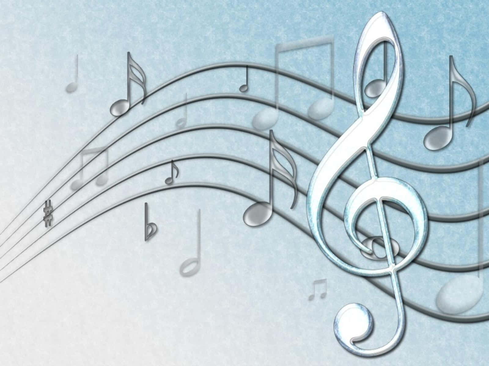 音樂 桌布 壁紙 — 一個銀色高音譜號和音符優雅地漂浮在彎曲的五線譜上，背景是柔和的藍色紋理。