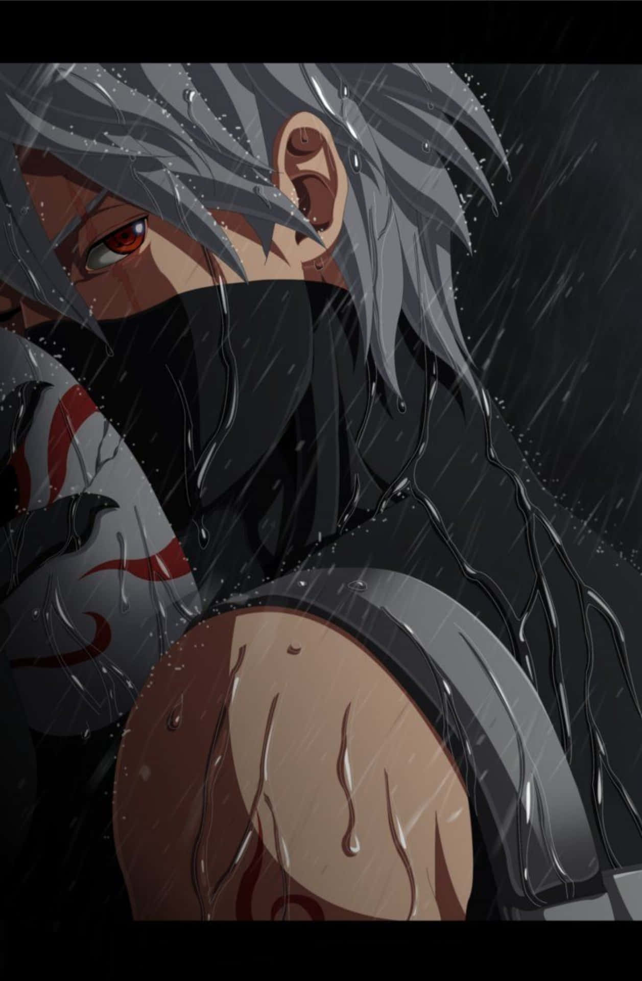 銀髮紅眼的動漫角色站在大雨中，水在滴落。 — 寫輪眼 壁紙