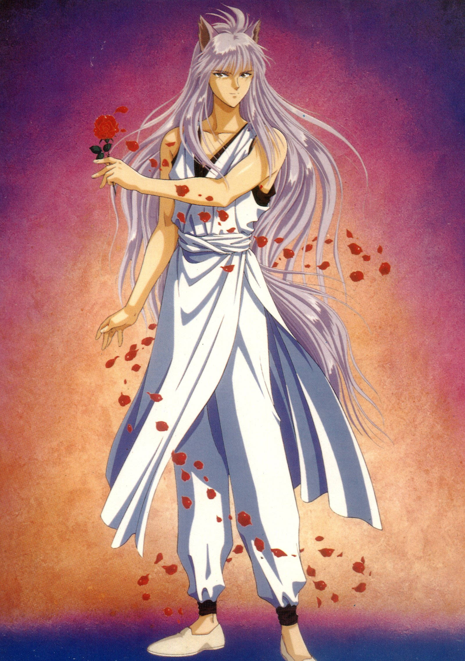 Kurama 桌布 壁紙 — 一個銀髮貓耳動漫角色手持紅玫瑰，花瓣在紫橙漸變背景中飄散。