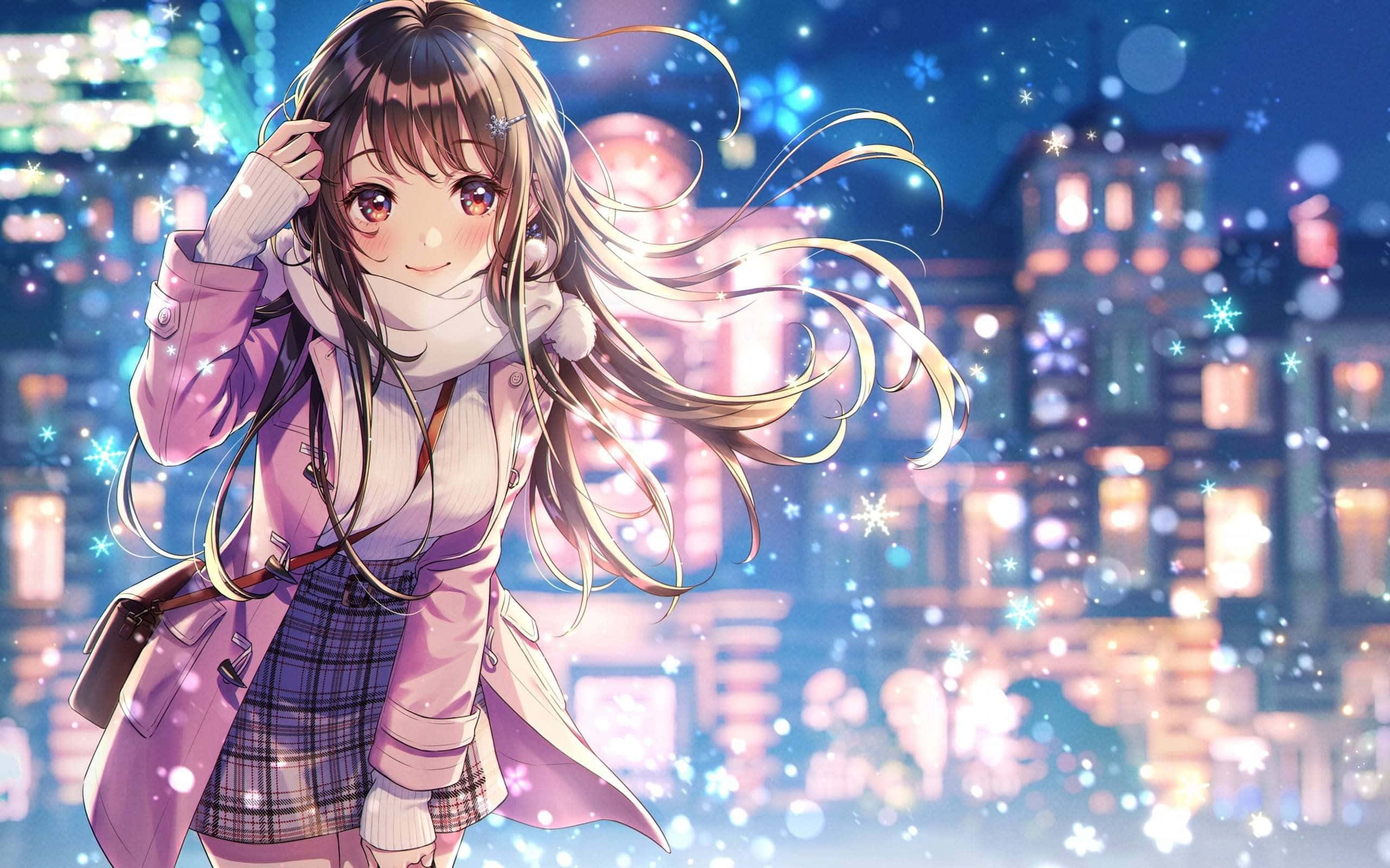 動漫女孩 桌布 壁紙 — 一個長髮的可愛動漫女孩在雪夜的都市風景中微笑，周圍有閃爍的燈光和飄落的雪花。