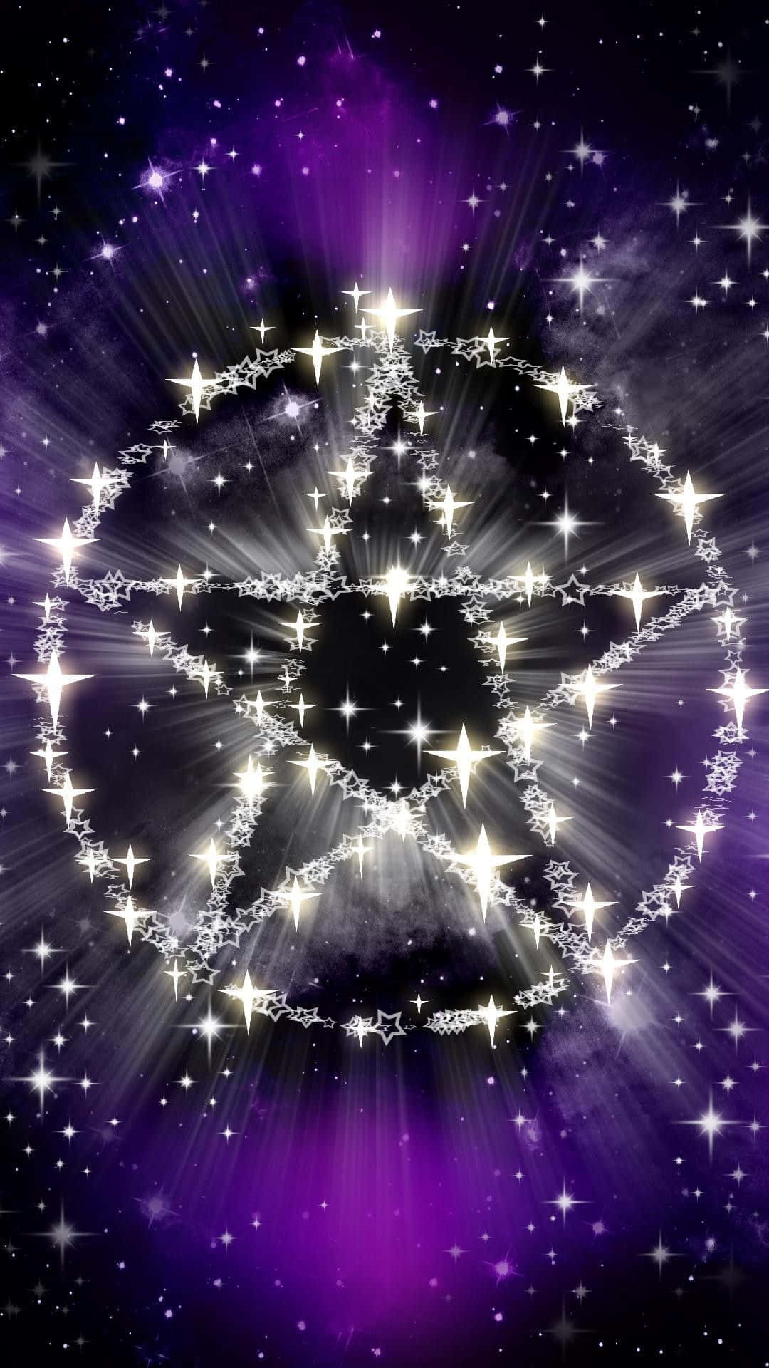 魔法動圖 桌布 壁紙 — 一個閃耀的星形五角星在充滿閃爍星星的深紫色宇宙天空中發光。