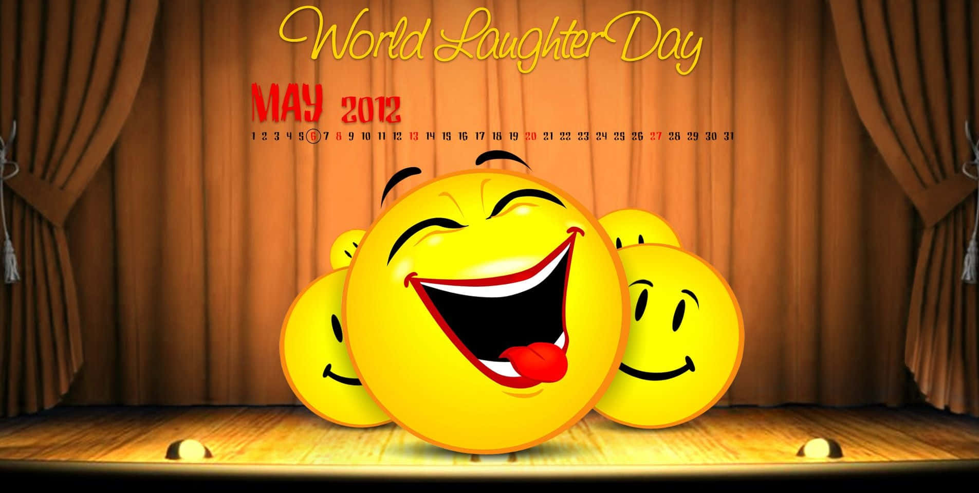 Laughing 桌布 壁紙 — 一個開心大笑的表情符號在木製舞台上，在溫暖的聚光燈下，背後有棕色窗簾。