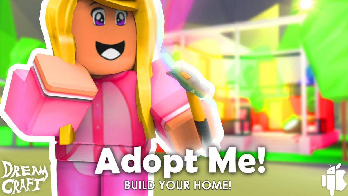 Me 桌布 壁紙 — 一個開心的 Roblox 頭像，金髮粉紅衣服，在色彩繽紛的遊戲背景前拿著鎚子和夾板。