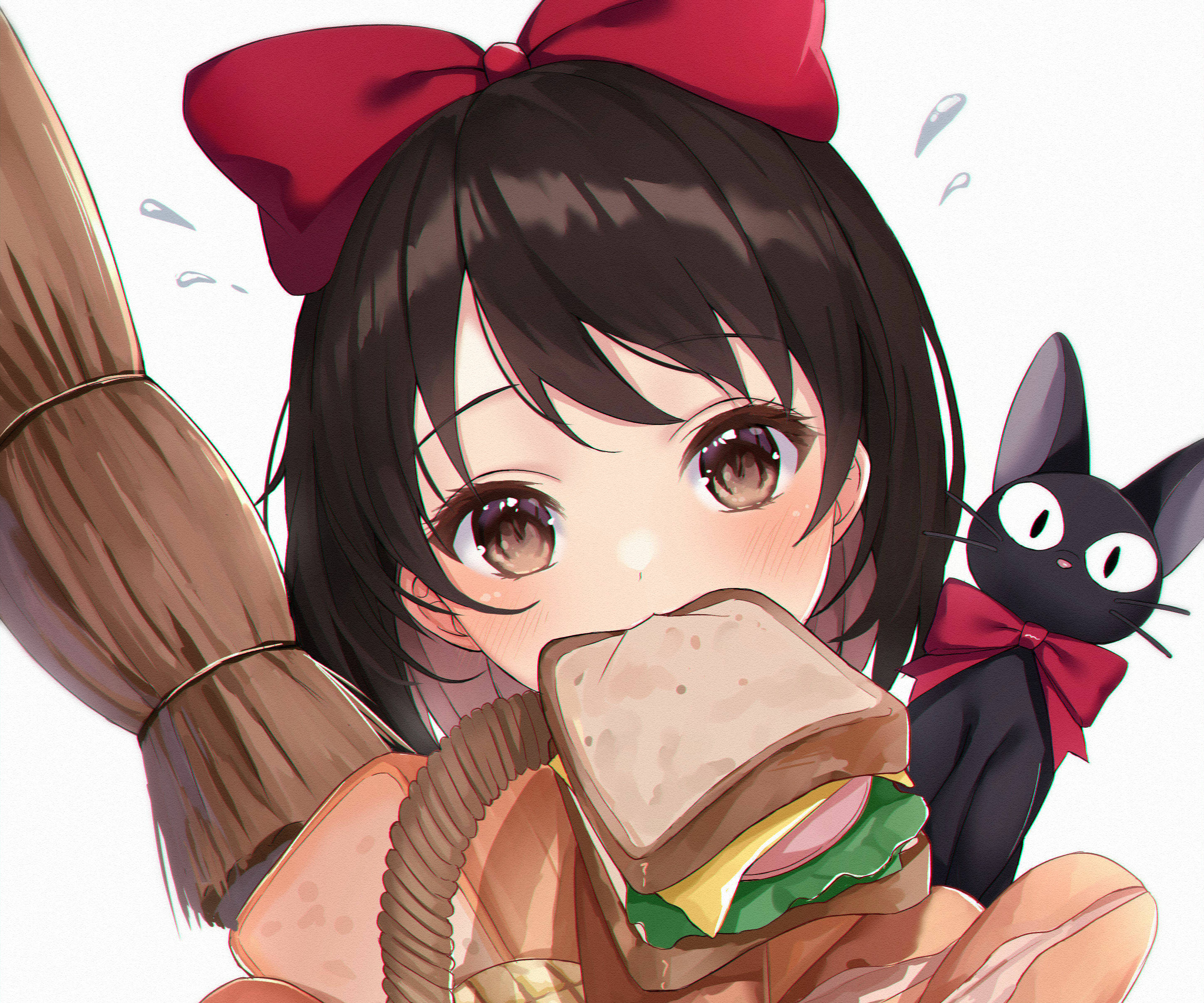 食物動圖 桌布 壁紙 — 一個開心的動漫女孩，戴著紅色蝴蝶結，一邊吃三明治一邊拿著掃帚，一隻戴著紅色蝴蝶結的黑貓在看著。