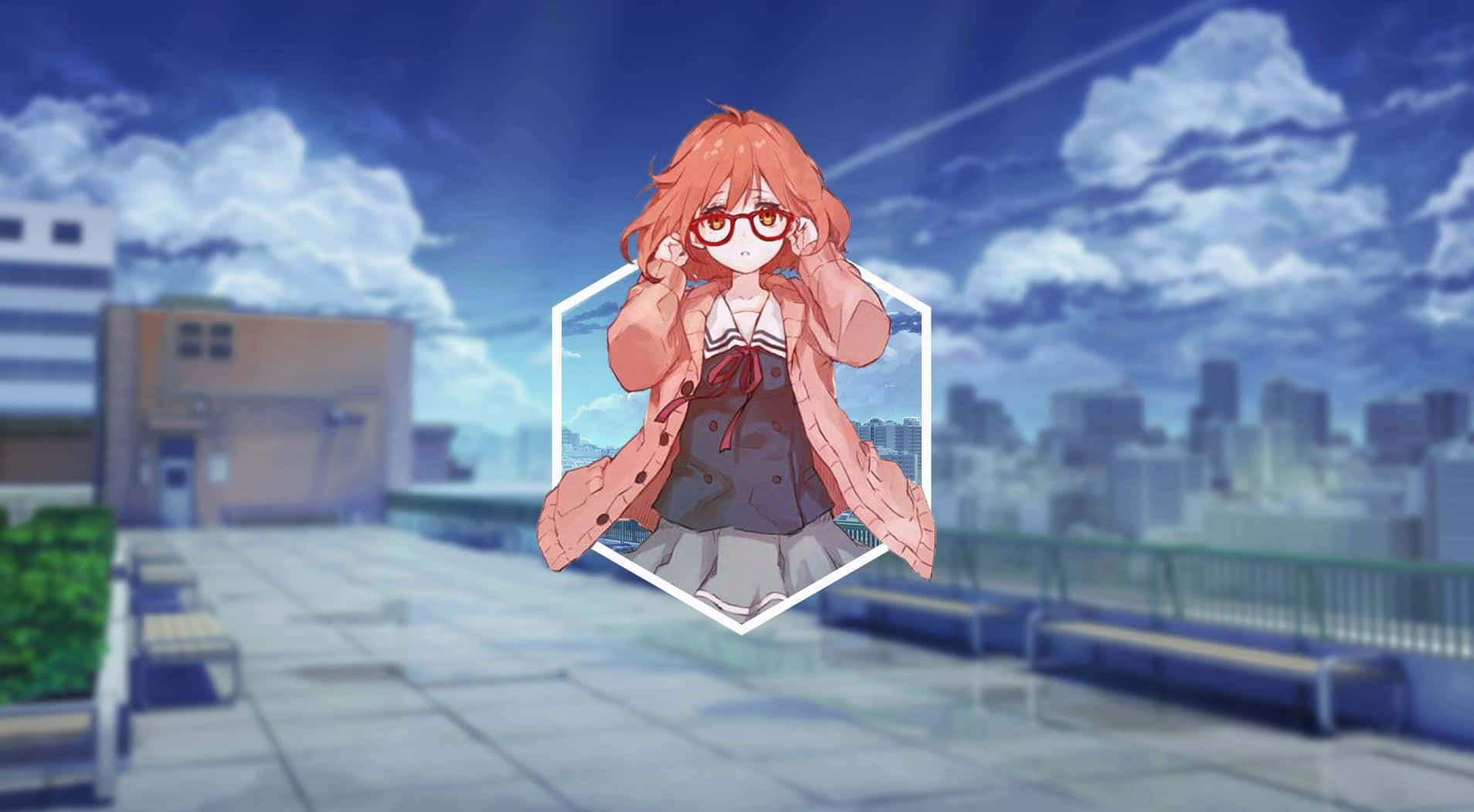 Mirai 桌布 壁紙 — 一個開心的動漫女孩，橙色頭髮戴眼鏡，站在六邊形框架內，背景是明亮的藍天和城市建築。