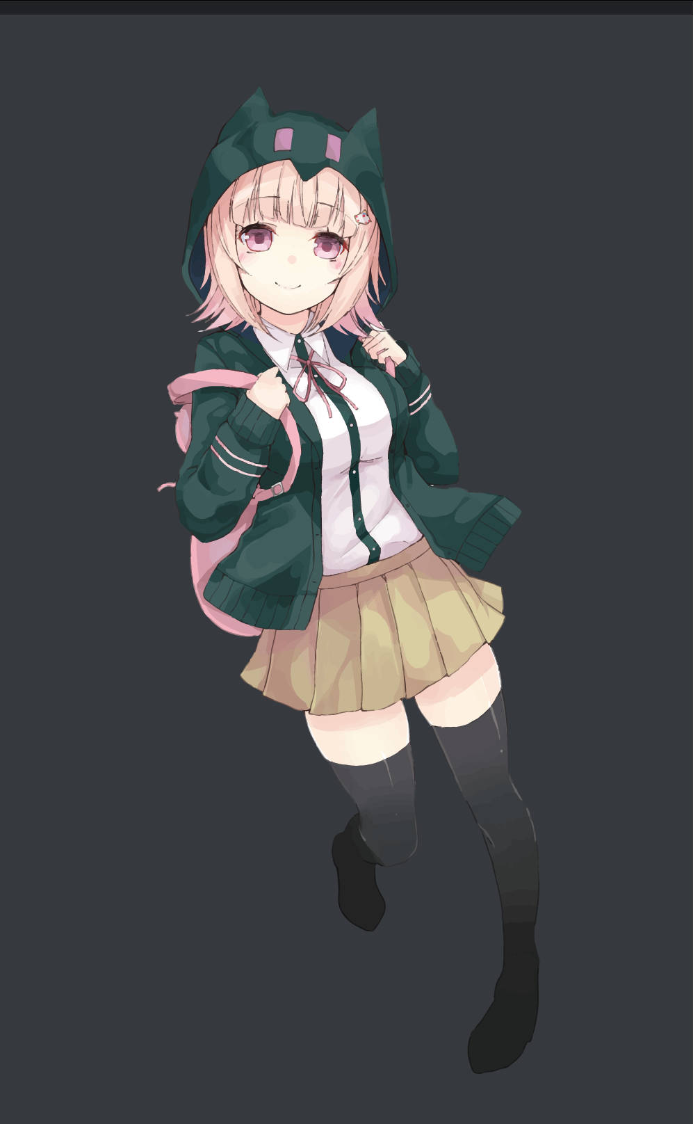 Chiaki 桌布 壁紙 — 一個開心的動漫女孩，粉紅色頭髮和貓耳朵，穿著綠色連帽衫和米色裙子，在深灰色背景前微笑。