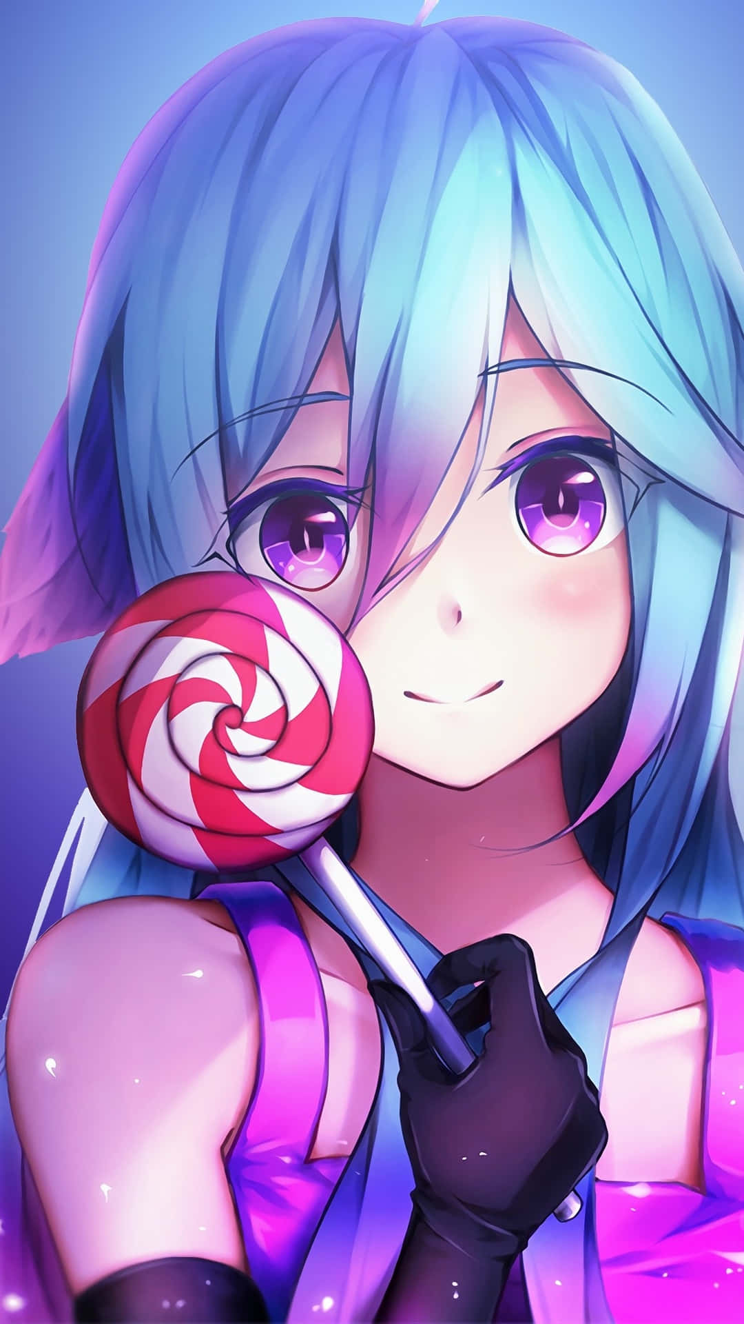 Cute Anime Girl 桌布 壁紙 — 一個開心的動漫女孩，藍色頭髮和紫色眼睛，在發光的藍色背景前拿著一個紅白相間的棒棒糖。