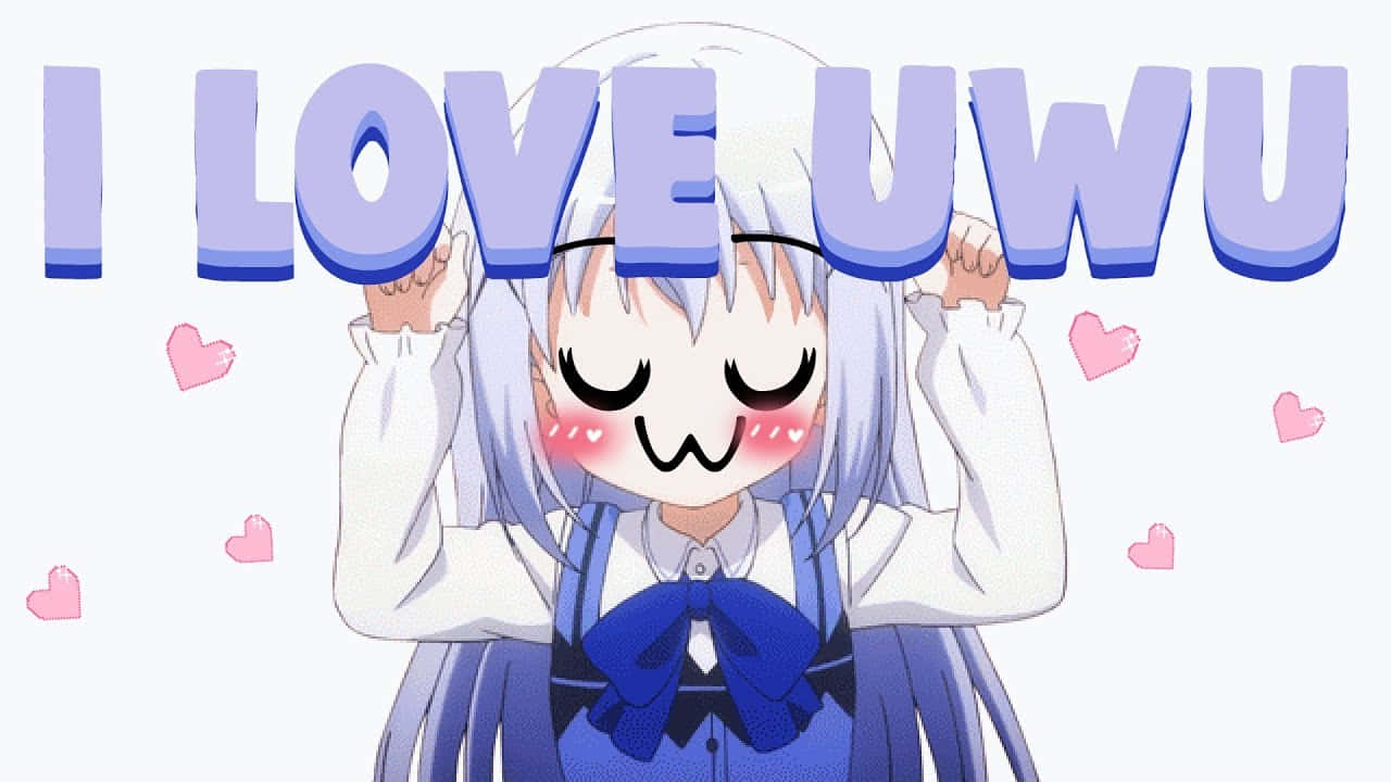 uwu 桌布 壁紙 — 一個開心的動漫女孩，銀色頭髮和藍色蝴蝶結，在「I LOVE UWU」文字下擁抱自己，周圍是粉紅色的心形。