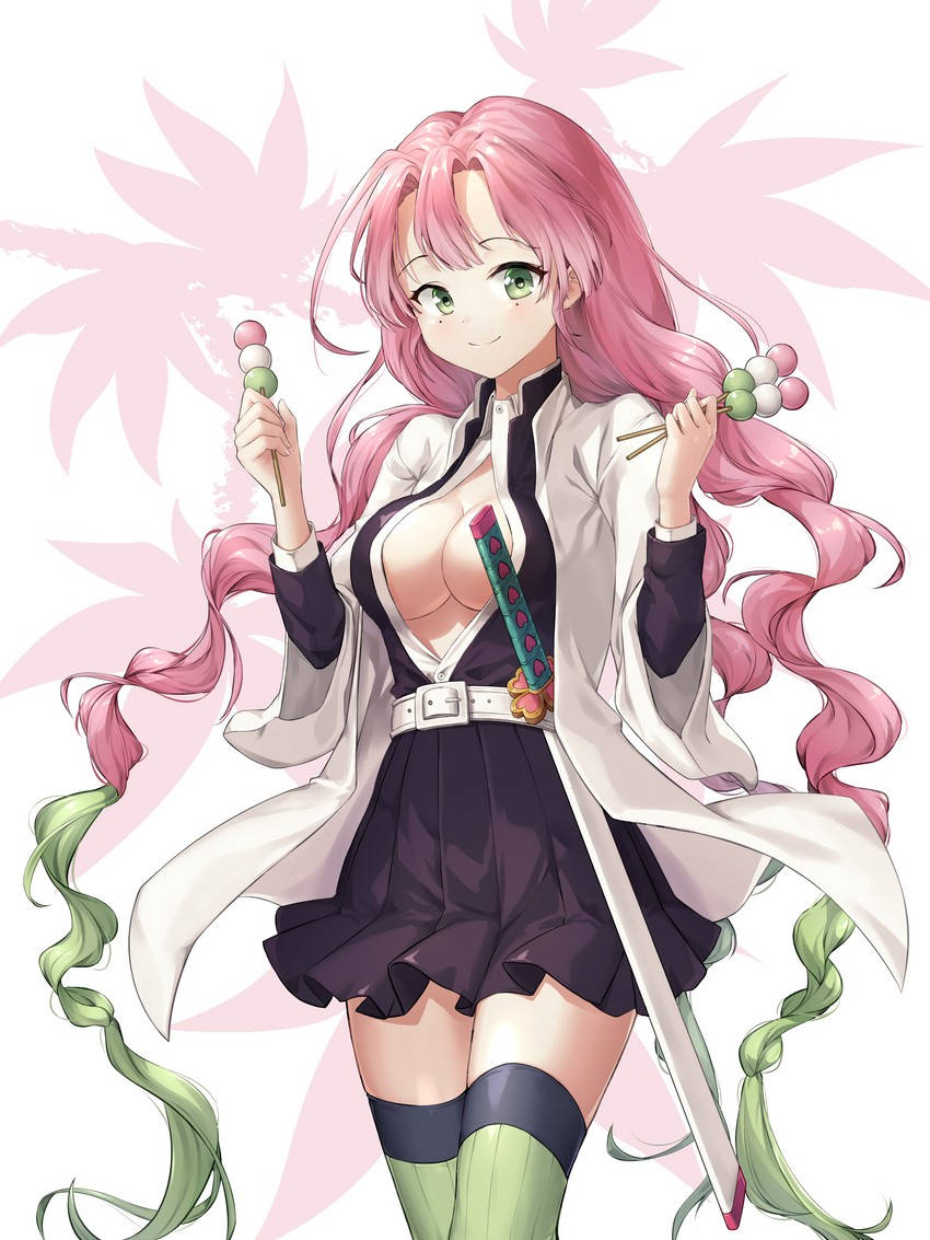 Mitsuri 桌布 壁紙 — 一個開心的動漫女孩，長長粉紅色頭髮和綠色眼睛，拿著麻糬串，穿著白色外套和綠色大腿襪。