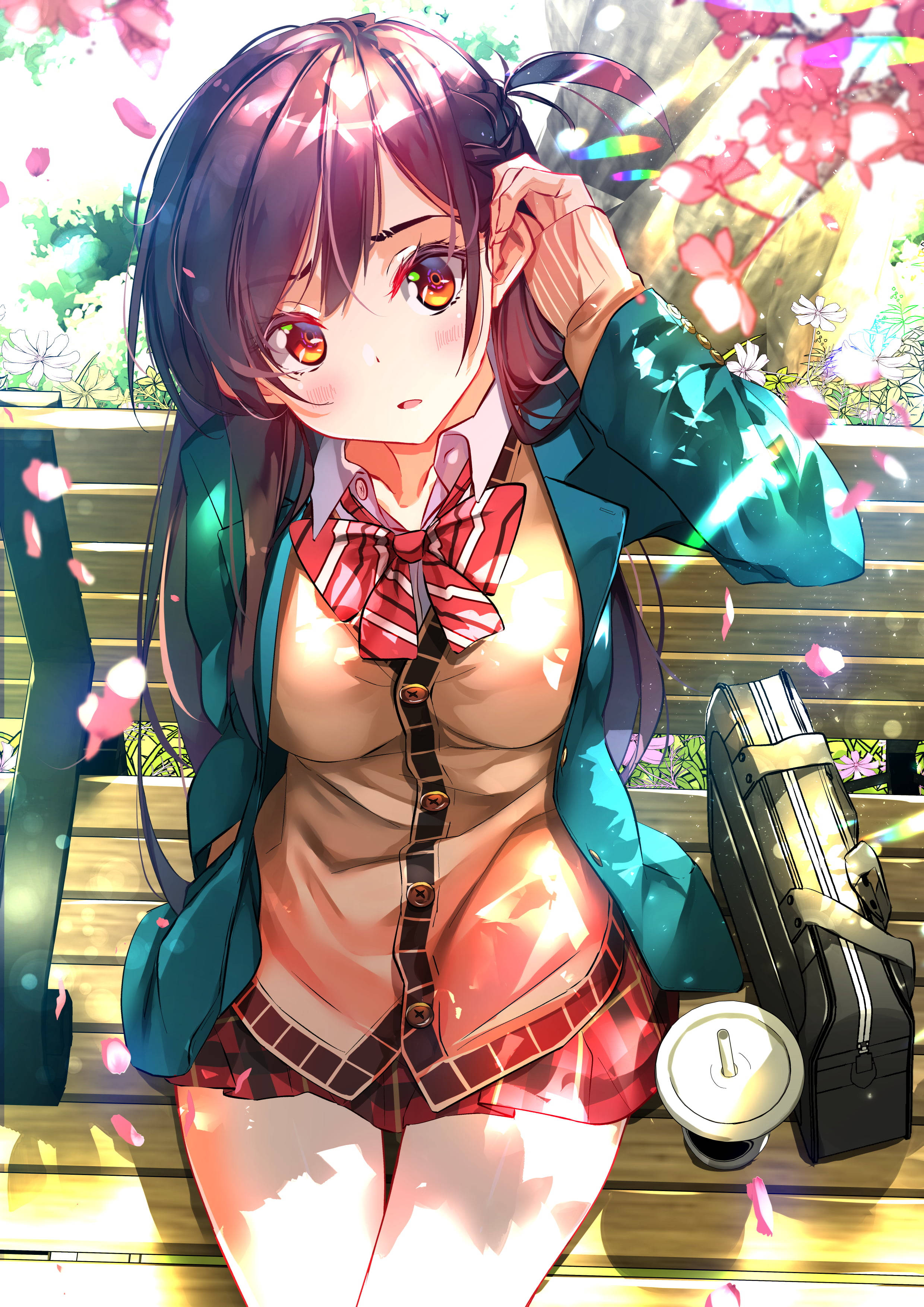 Girlfriend 桌布 壁紙 — 一個開心的動漫女孩穿著校服坐在櫻花下的長椅上，旁邊有一個小提琴盒。