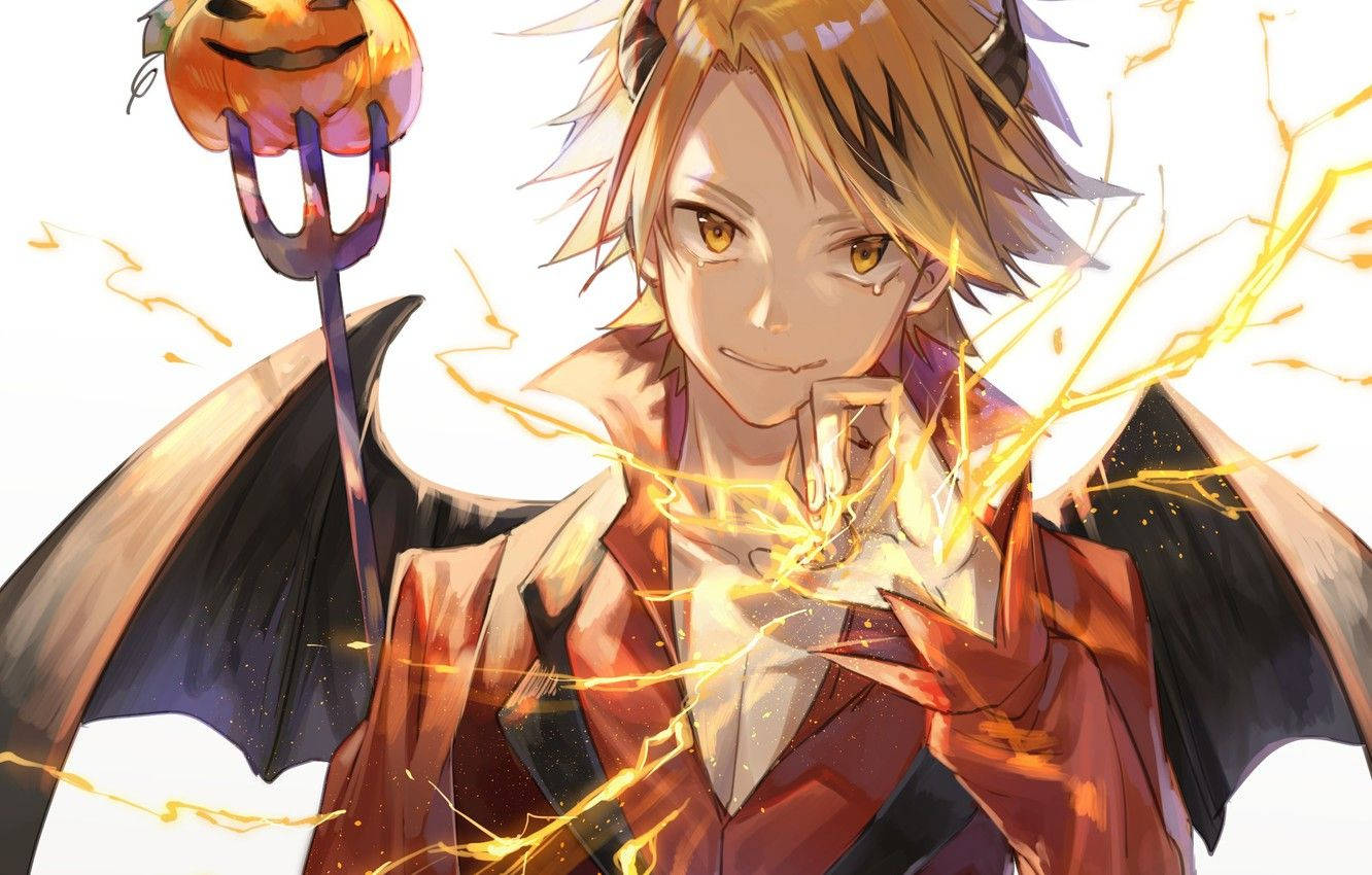 動漫惡魔 桌布 壁紙 — 一個開心的動漫惡魔，擁有蝙蝠翅膀和頂端有南瓜的乾草叉，在明亮的白色背景上引導金色閃電。