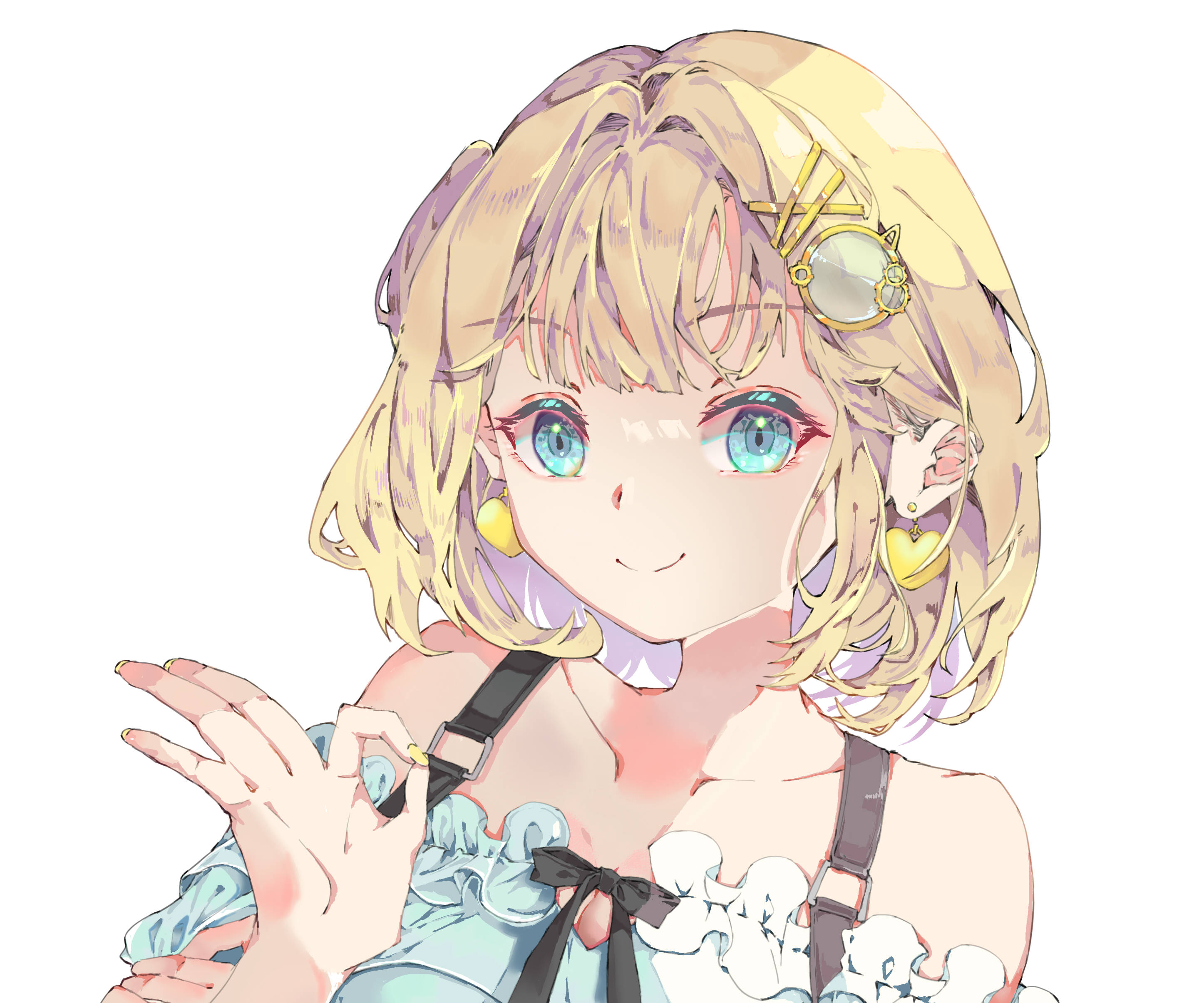 Amelia 桌布 壁紙 — 一個開心的動畫女孩，金髮藍眼，穿著淺藍色連衣裙和金色飾品微笑。