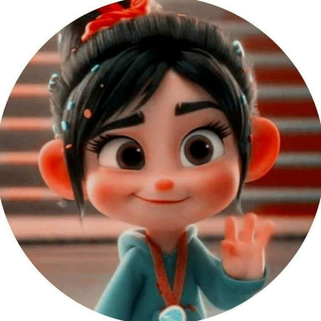Aesthetic Cute Profile 桌布 壁紙 — 一個開心的動畫女孩，黑色頭髮和大眼睛，穿著藍色連帽衫和獎牌，高興地揮手。