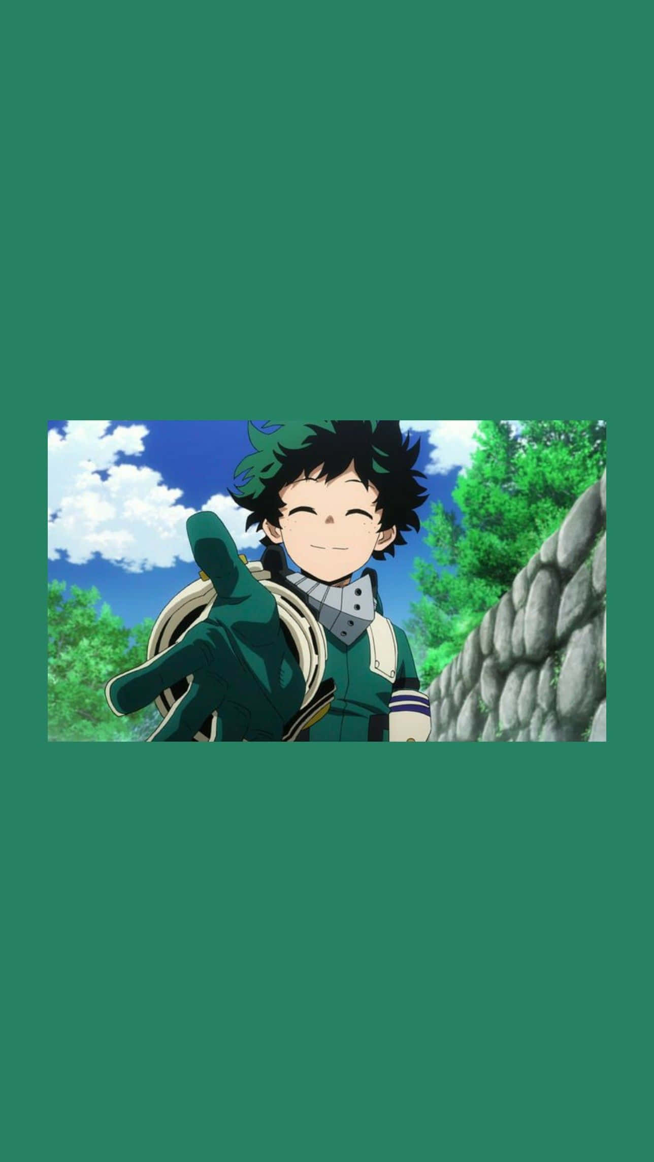 My Hero Academia Aesthetic 桌布 壁紙 — 一個開心的動畫男孩，綠色頭髮，穿著制服，在明亮的藍天和石牆前豎起大拇指。