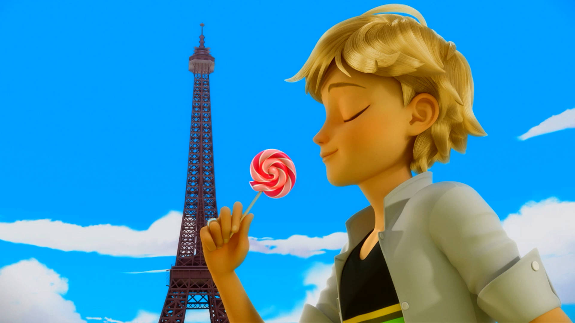 Adrien 桌布 壁紙 — 一個開心的動畫男孩，金髮，在明亮的藍天下品嚐紅白相間的棒棒糖，背景是艾菲爾鐵塔。