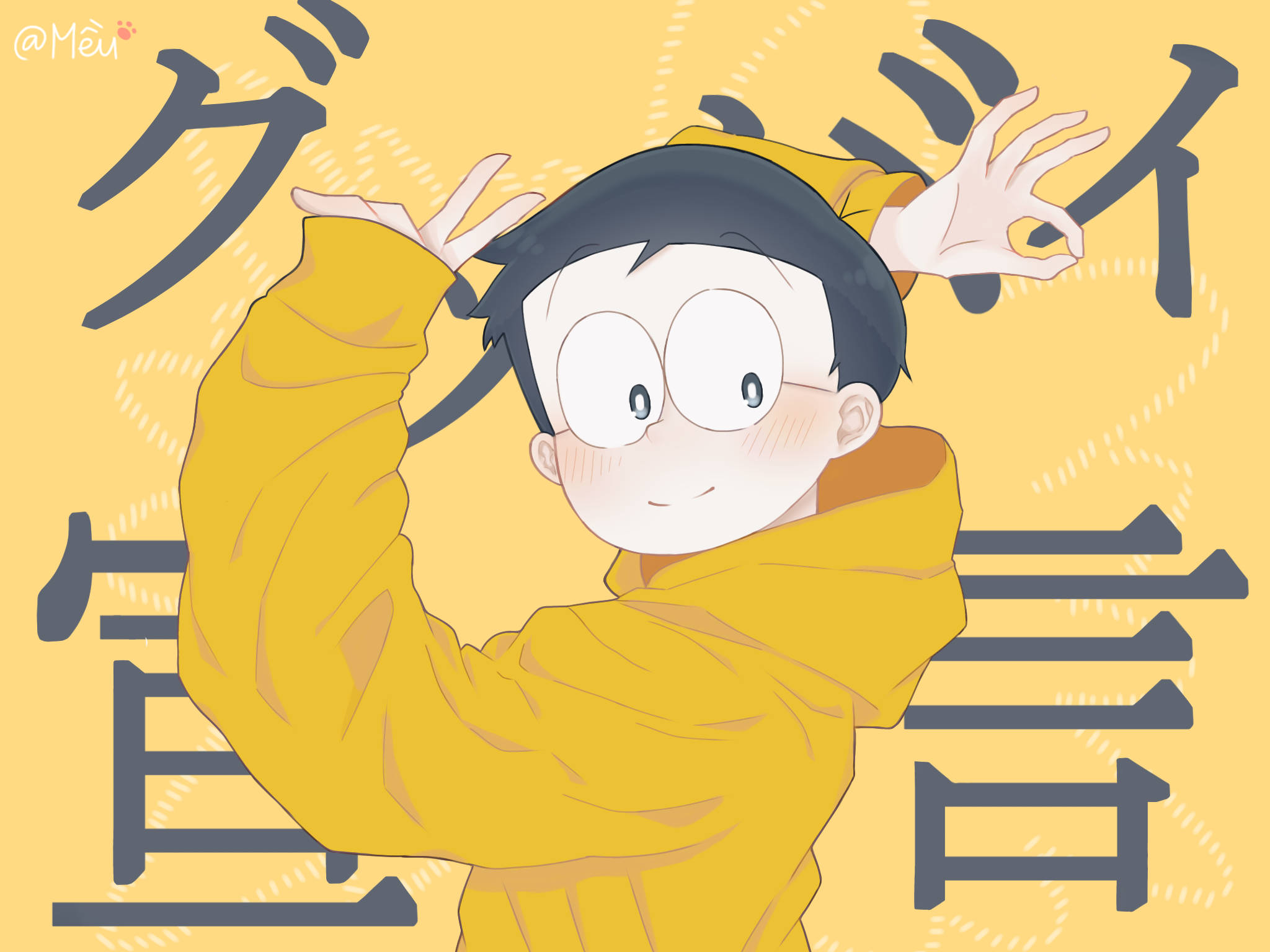 Cute Doraemon 桌布 壁紙 — 一個開心的動畫男孩穿著黃色連帽衫，在明亮的黃色背景前擺出俏皮的姿勢，背景上有大型日文字元。