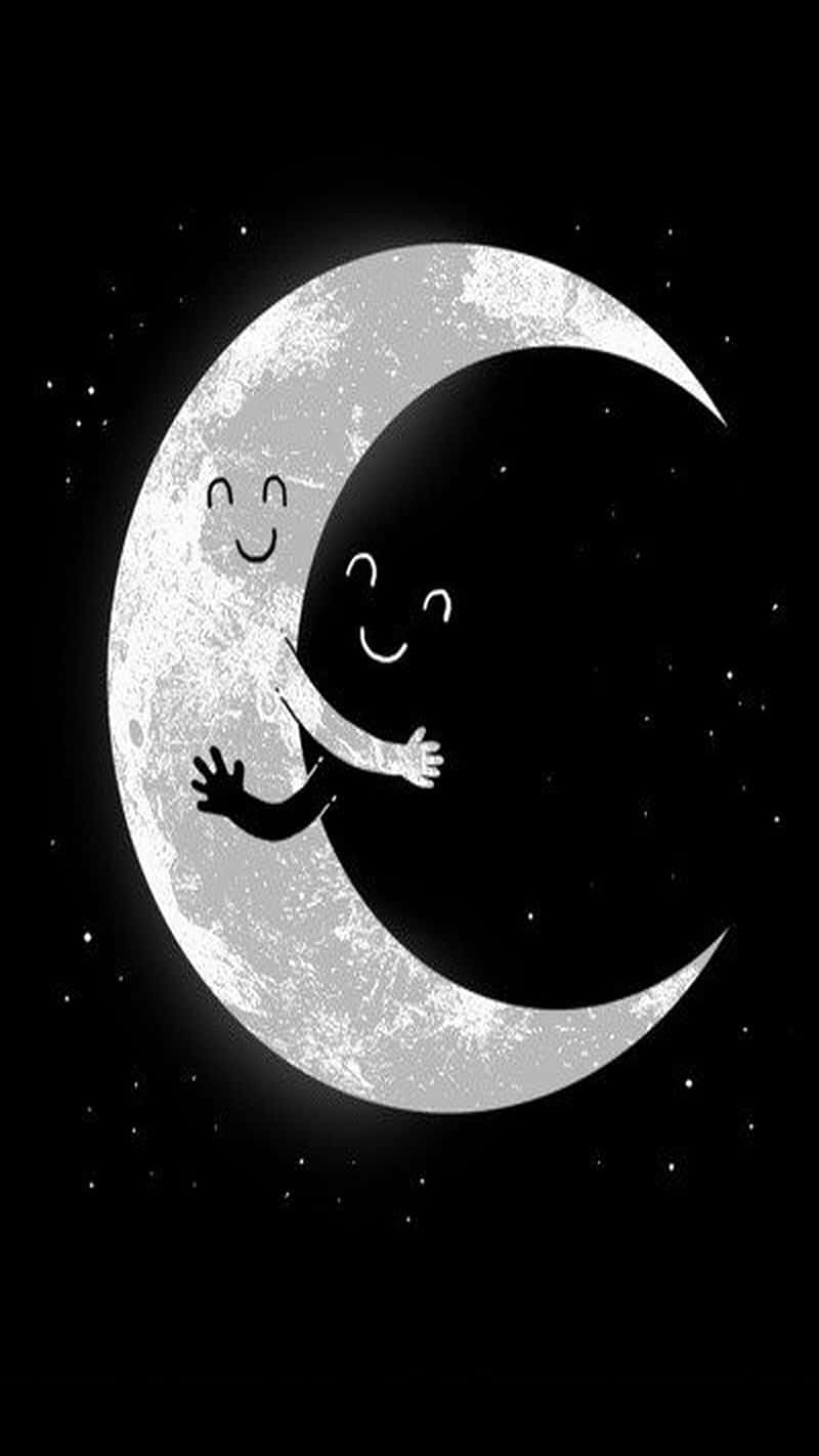 Moon iPhone 桌布 壁紙 — 一個開心的卡通新月，帶著笑臉和揮手的手臂，在星夜天空下擁抱一個黑暗的影子月亮。