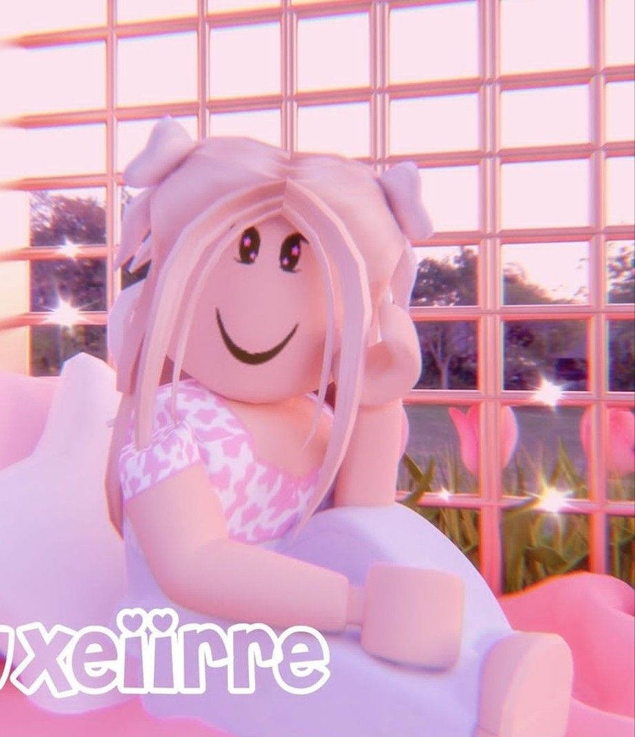 Cute Roblox 桌布 壁紙 — 一個開心的粉紅色頭髮、戴著兔耳朵的Roblox虛擬角色，坐在窗邊一張毛絨椅子上，窗框發出粉紅色光芒並帶有閃爍效果。