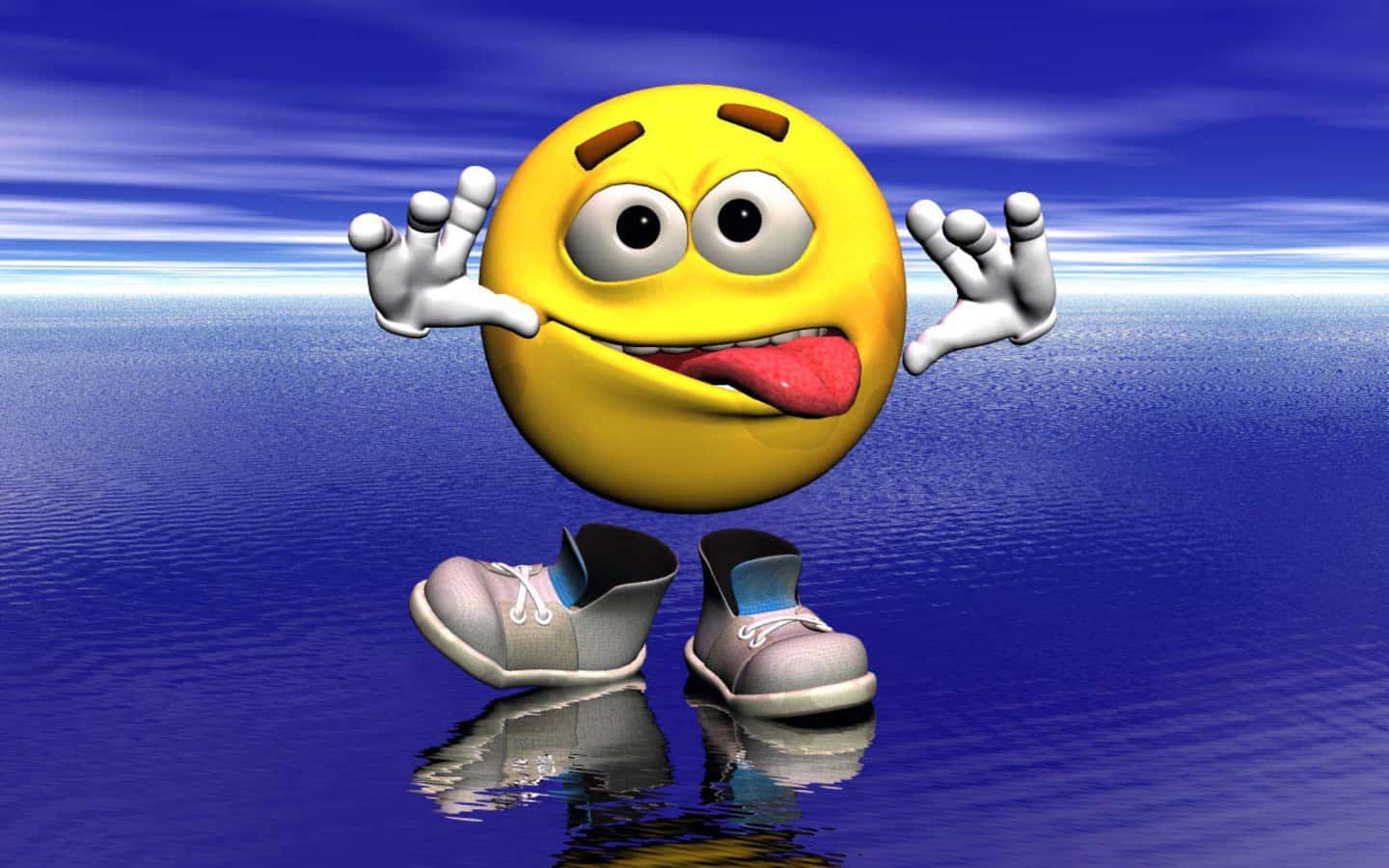 Smiley 桌布 壁紙 — 一個開心的黃色表情符號，吐舌舉手，穿著運動鞋漂浮在水面上，有倒影。