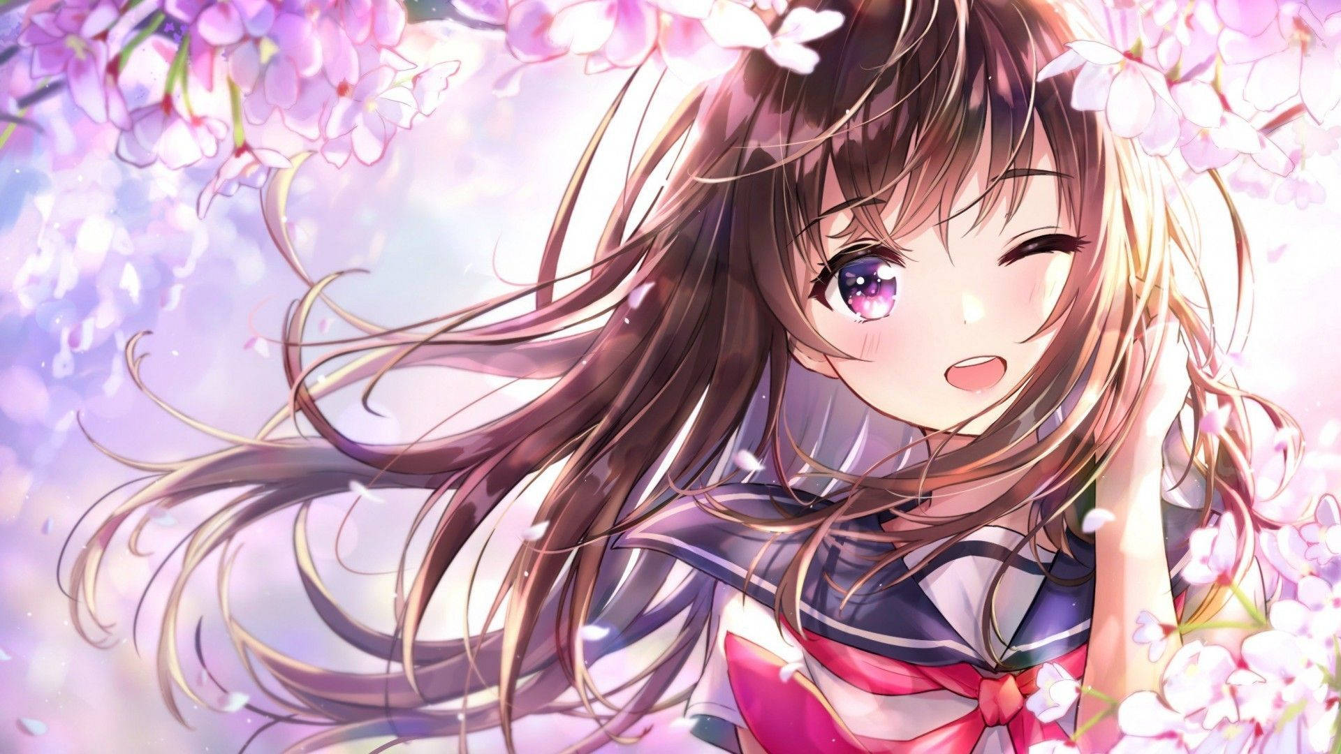 動漫女孩 桌布 壁紙 — 一個開朗的動漫女孩，長長的棕色頭髮和紫色眼睛，在飄落的粉紅色櫻花下微笑。