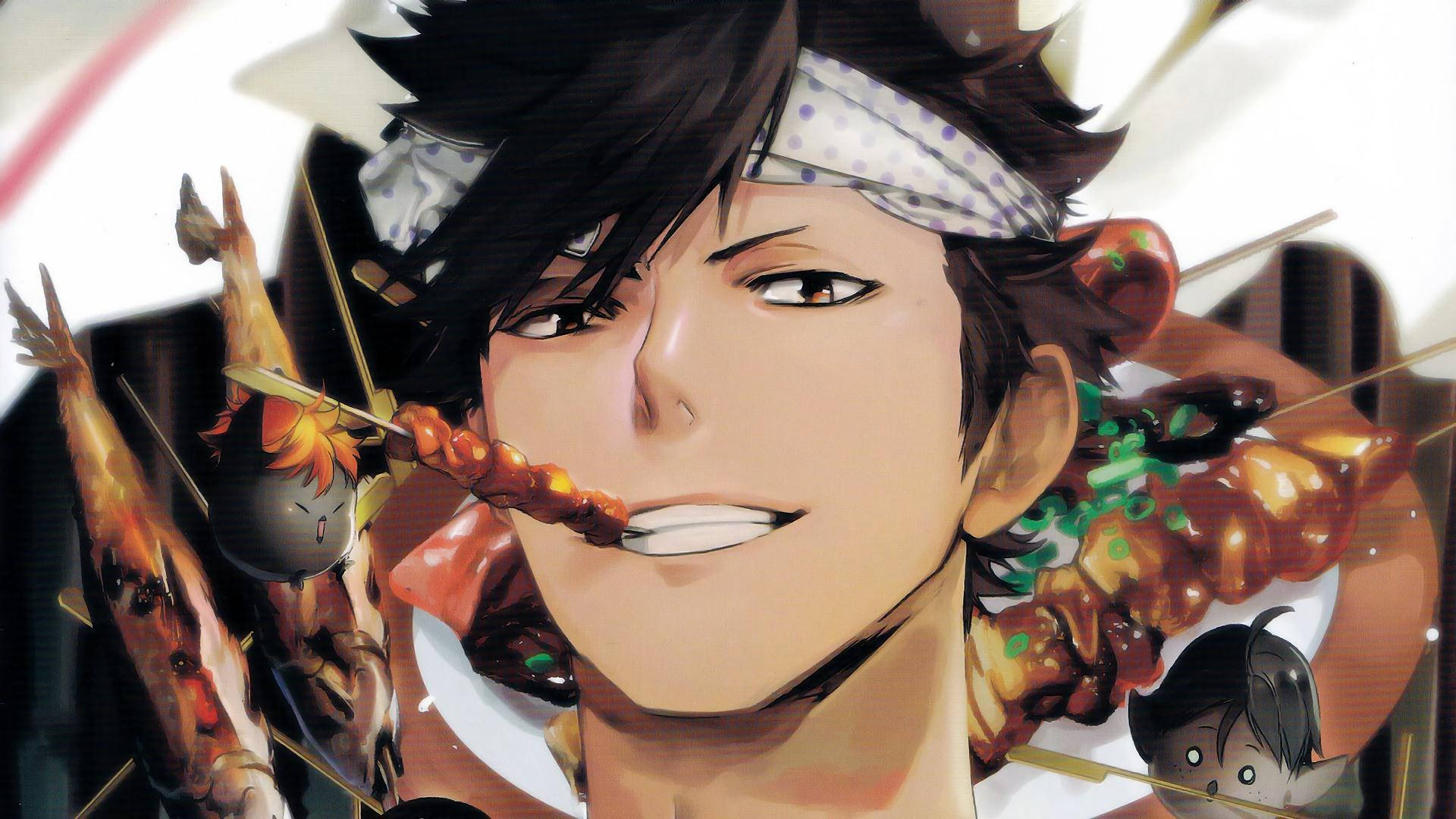 Kuroo 桌布 壁紙 — 一個開朗的動漫角色，深色頭髮和頭帶，微笑著拿著烤肉和蔬菜串。