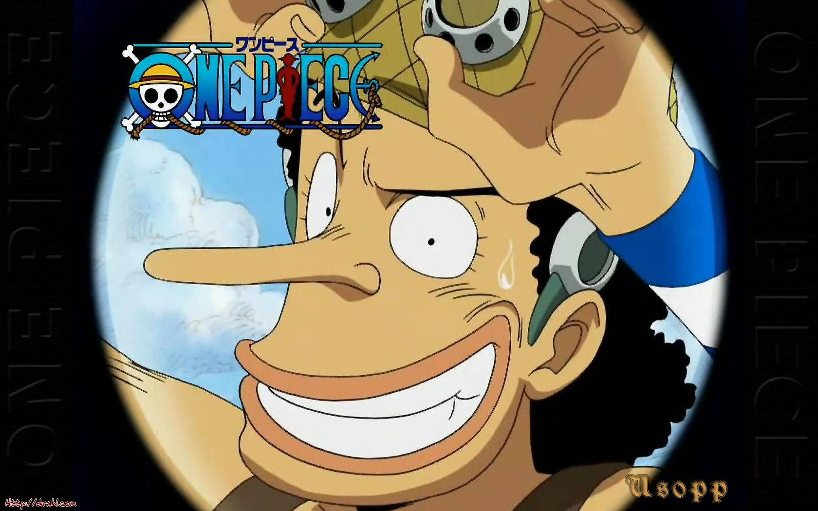 one piece usopp 桌布 壁紙 — 一個開朗的動漫角色，長鼻子和護目鏡，在陰天背景下咧嘴大笑。