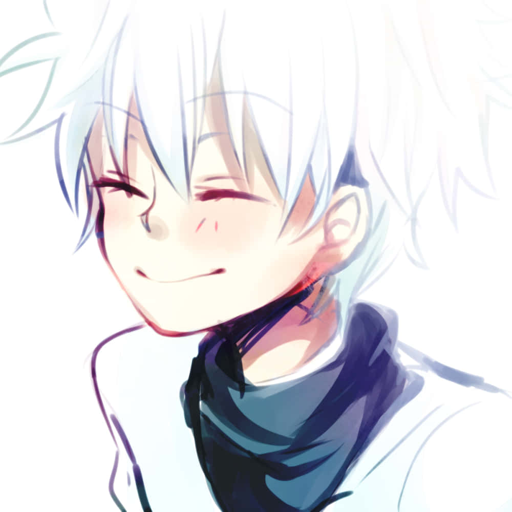 Killua 桌布 壁紙 — 一個開朗的動畫男孩，擁有尖刺的白髮和溫暖的笑容，在明亮的白色背景前戴著一條深色圍巾。