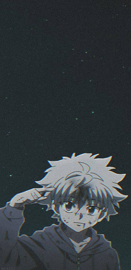 獵人 x 獵人 桌布 壁紙 — 一個頭髮尖刺的動漫男孩穿著連帽衫，在繁星點點的夜空下敬禮，帶有顆粒紋理覆蓋層。