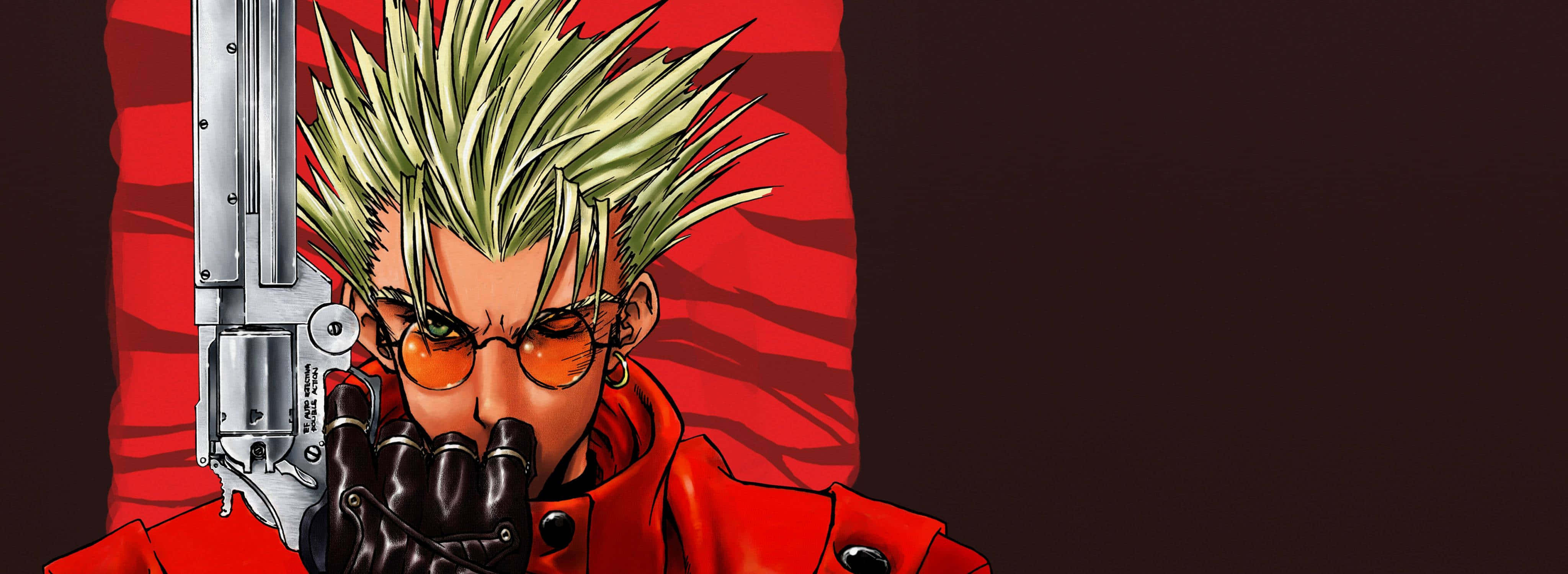 Trigun 桌布 壁紙 — 一個頭髮豎起的動漫角色，身穿紅色外套和橙色眼鏡，在鮮明的紅黑背景前握著一把銀色手槍。