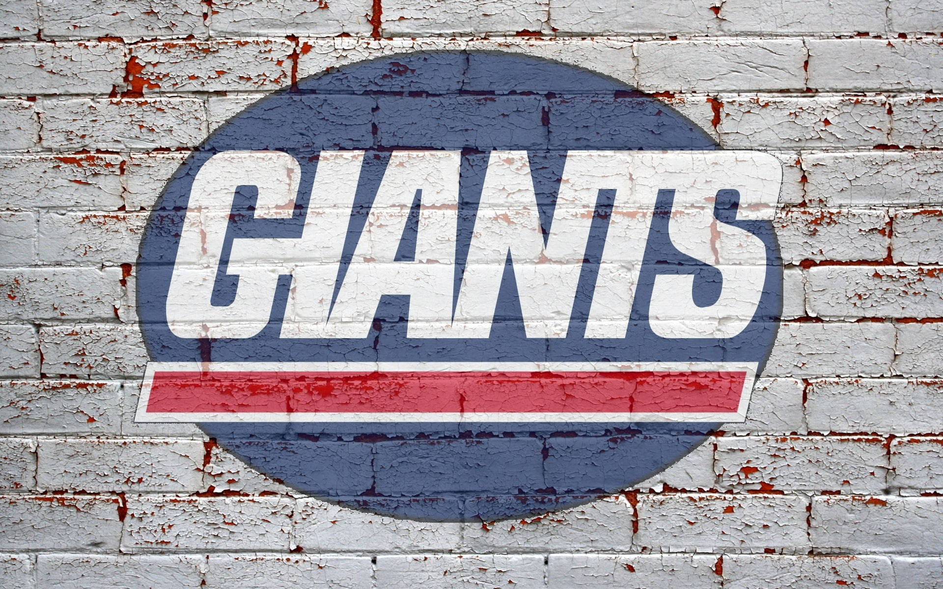New 桌布 壁紙 — 一個風化的「GIANTS」標誌，以粗體白色、紅色和藍色繪製在破裂、剝落的白色磚牆上。