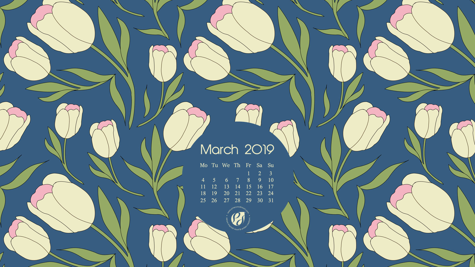 March 桌布 壁紙 — 一個風格化的2019年3月日曆，背景是深藍色上重複的奶油色鬱金香圖案，鬱金香帶有粉紅色尖端和綠色莖。