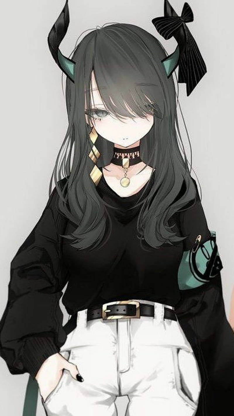 Sad Demon Girl 桌布 壁紙 — 一個風格化的動漫女孩，有黑色角和蝴蝶結，以中性姿勢站立，穿著黑色上衣和白色褲子。