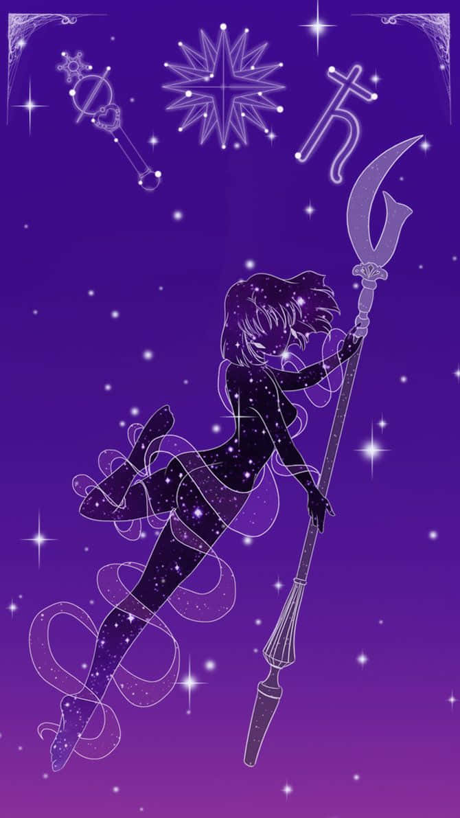 Sailor Saturn 桌布 壁紙 — 一個風格化的動漫女孩，深色頭髮和星星剪影，在紫色星空下揮舞著新月杖，背景有發光的星座。