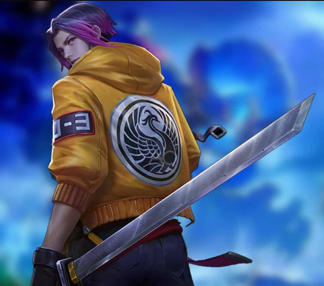 Mobile Legends 動態圖 桌布 壁紙 — 一個風格化的動漫戰士，粉紅色頭髮，穿著黃色連帽衫，手持長劍，背景是充滿活力的藍天。