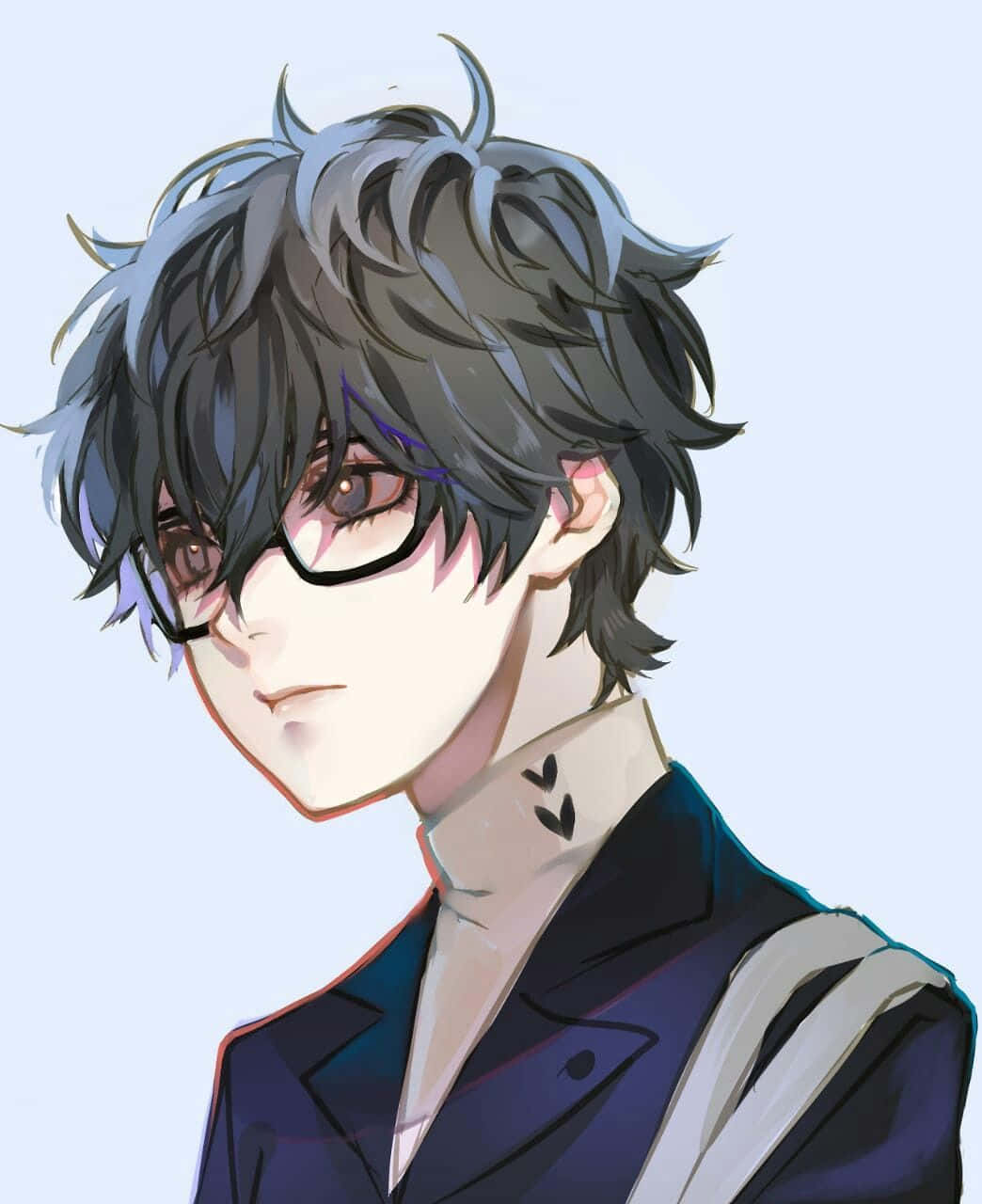 動漫男孩 桌布 壁紙 — 一個風格化的動漫男孩，凌亂的灰髮和眼鏡，在柔和的藍色背景下若有所思地凝視。