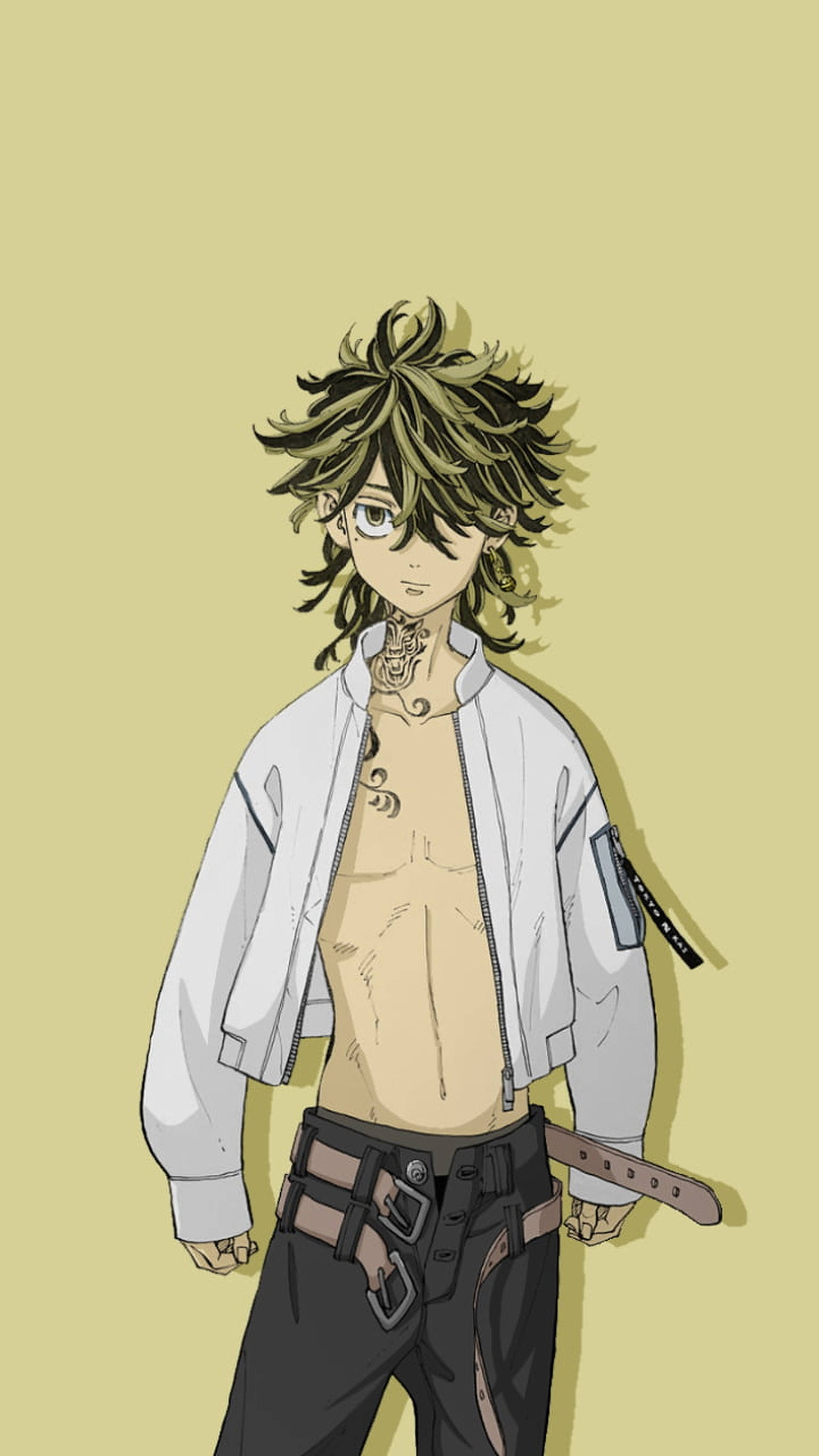 kazutora hanemiya 桌布 壁紙 — 一個風格化的動漫男孩，擁有凌亂的綠色頭髮和刺青，自信地穿著白色外套站在純黃色背景前。
