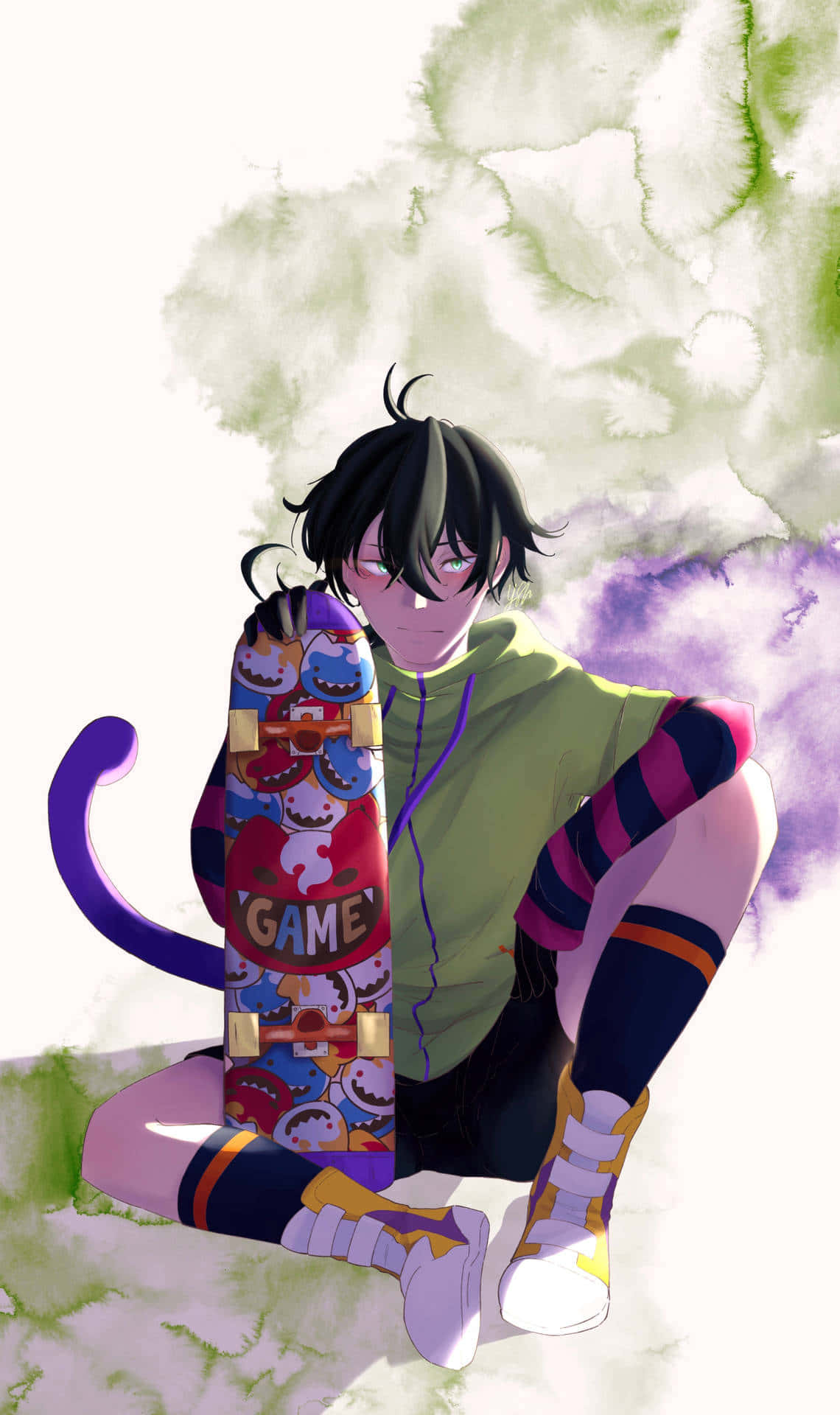 Miya Chinen 桌布 壁紙 — 一個風格化的動漫男孩，有著紫色尾巴，坐在柔和的綠色和紫色水彩背景前，拿著一個色彩繽紛的遊戲主題滑板。
